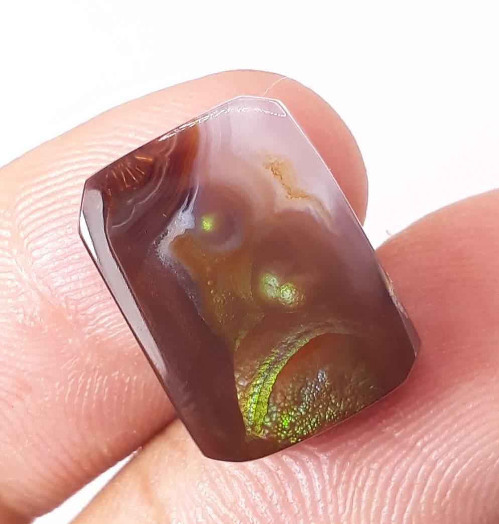 13.7ct Mexican Fire Agate,  Green Fire Agate - Perfect gemstone Gift, Rectangular Fire Agate, Rare Gemstone than Diamonds, Dimensions 17 x 12.5 mm