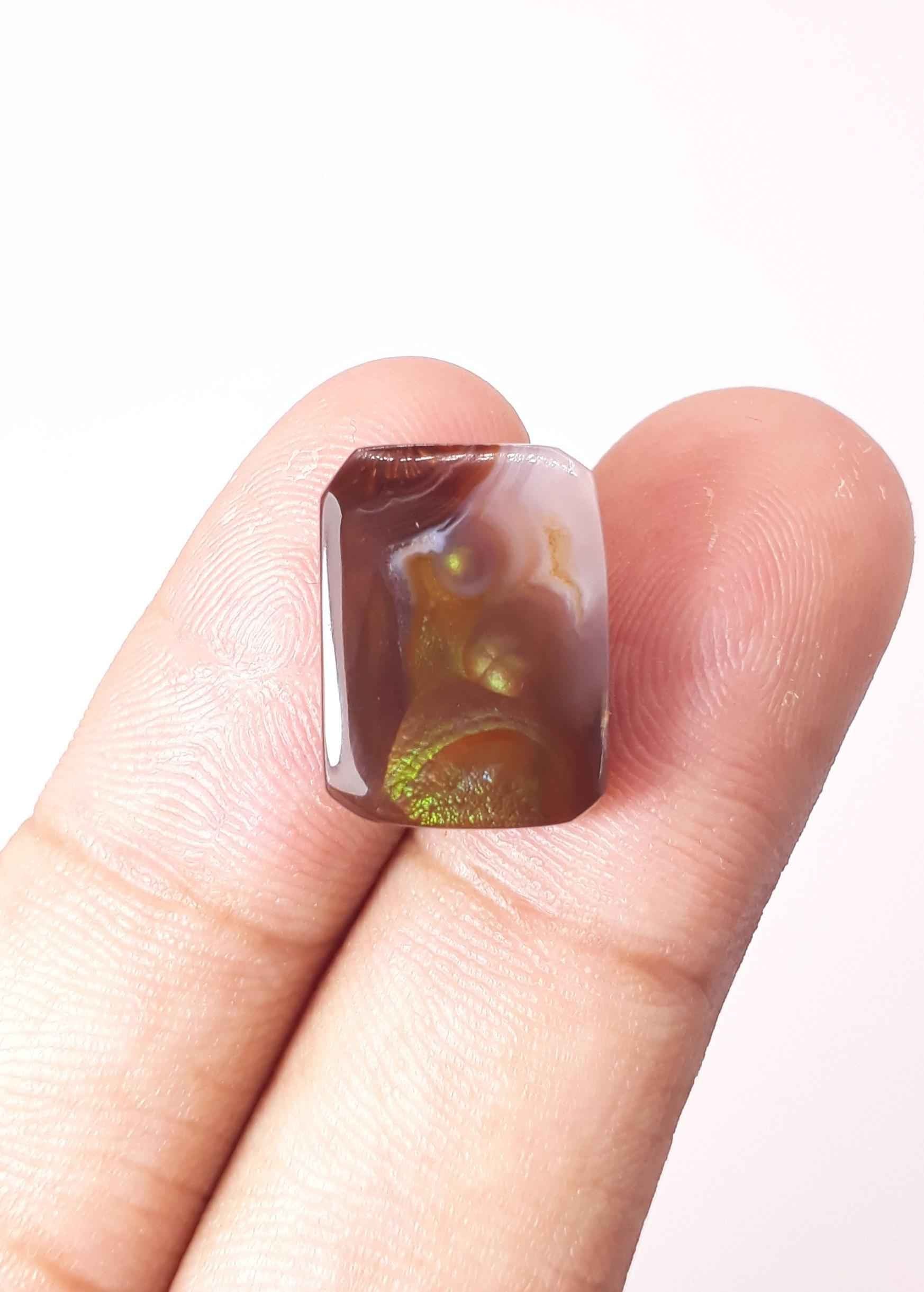 13.7ct Mexican Fire Agate,  Green Fire Agate - Perfect gemstone Gift, Rectangular Fire Agate, Rare Gemstone than Diamonds, Dimensions 17 x 12.5 mm