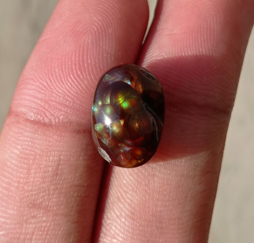 13.45ct Natural Bubbly Mexican Fire Agate,  Rare Fire Agate, Perfect gemstone Gift, Rare Gemstone than Diamonds, Dimensions 16x12x9mm