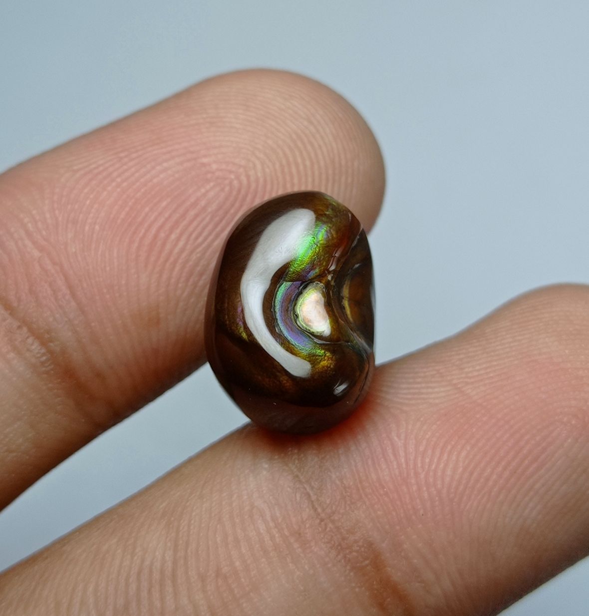 10ct Unique Rainbow Mexican Fire Agate -  Dimensions 14x10x8mm