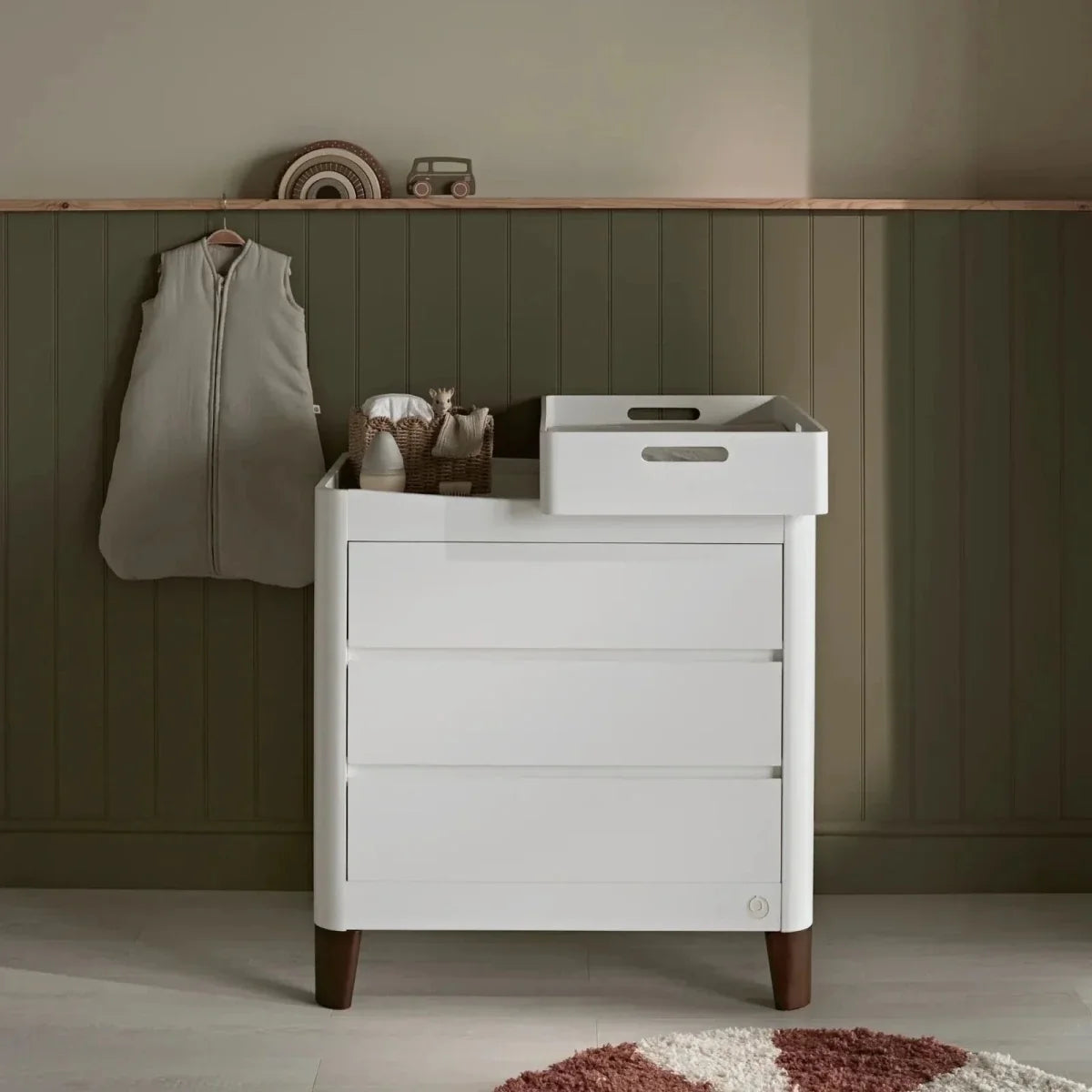 Gaia Baby Serena Dresser - White/Walnut
