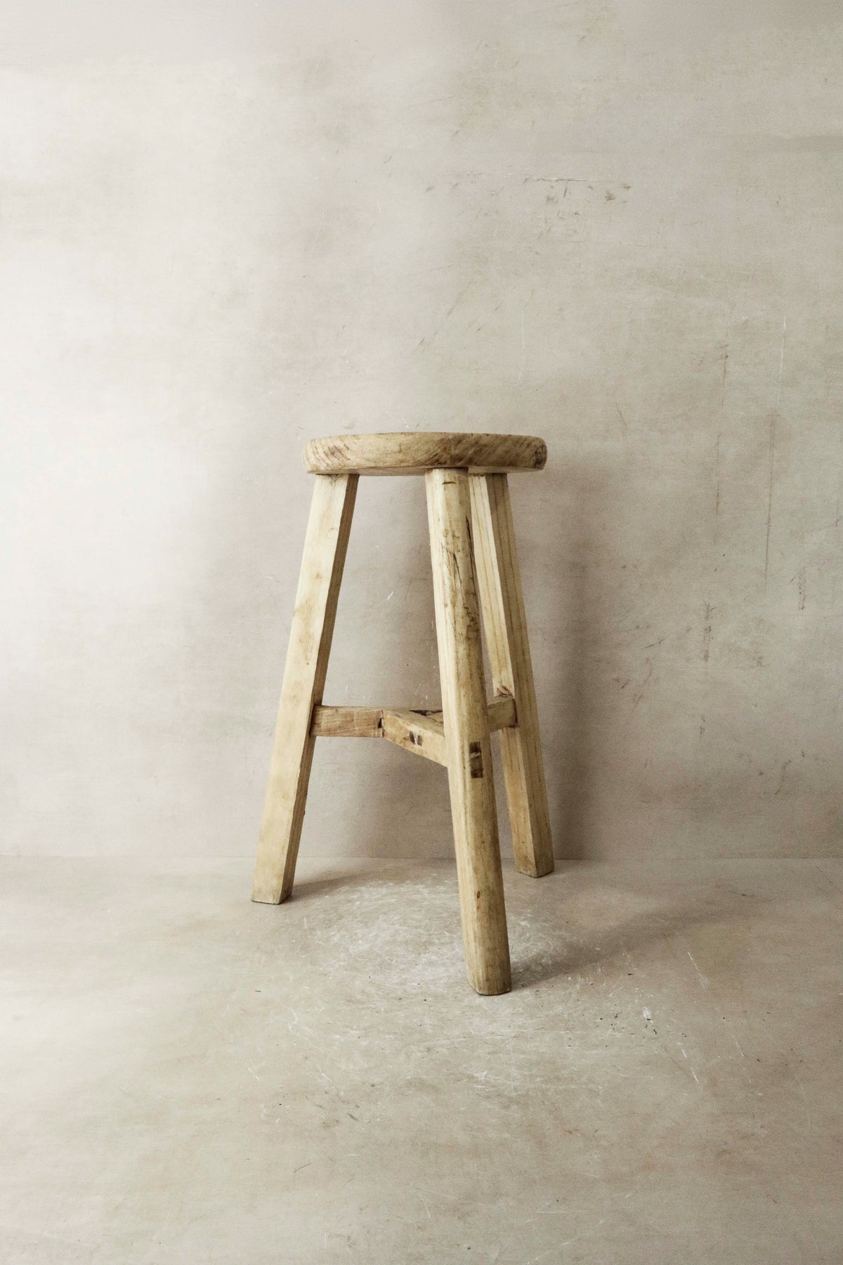 Vintage Rustic Elm Wood Stool - Round - No 25