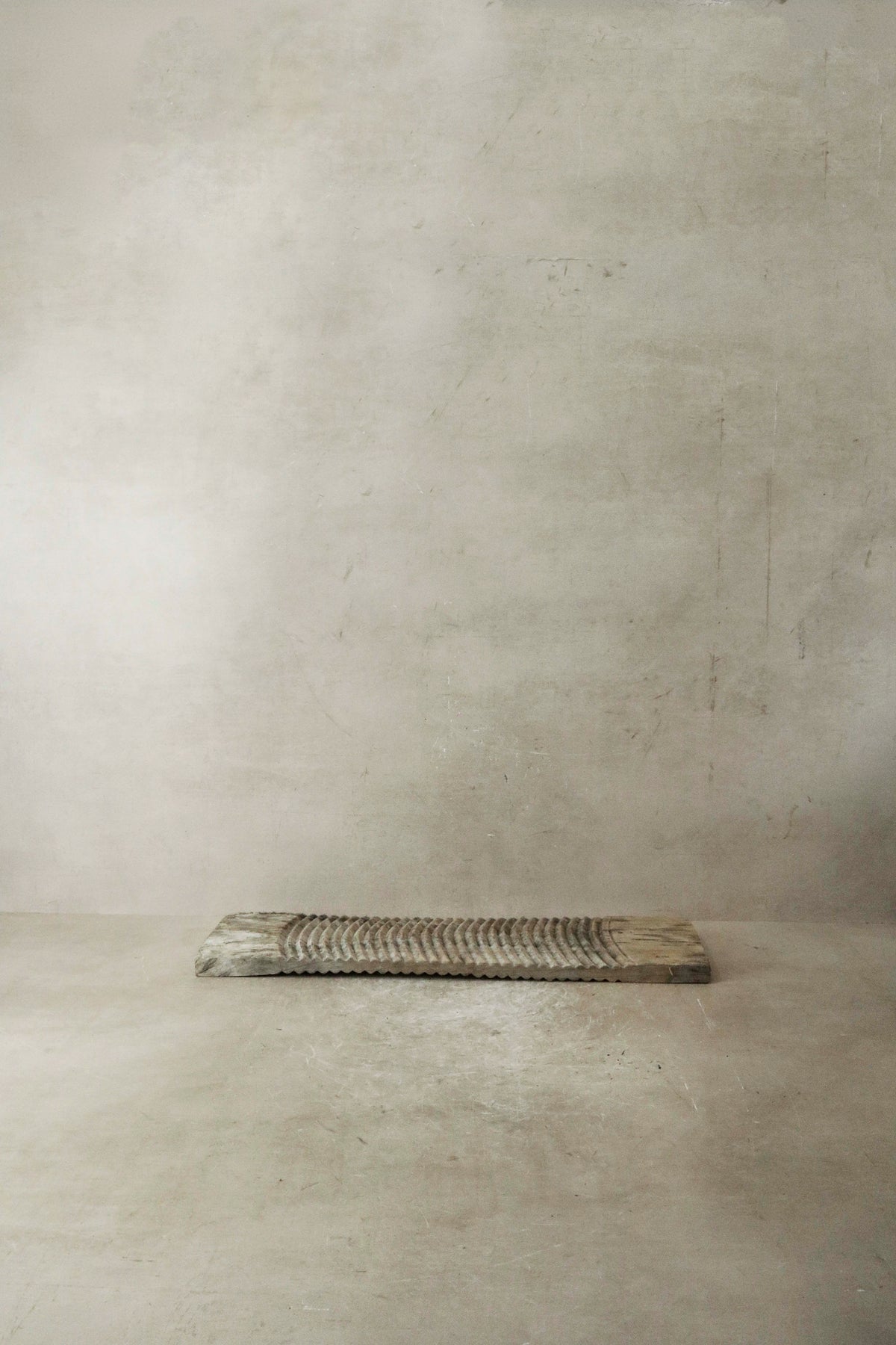 Vintage Elm Wooden Washboard - 4