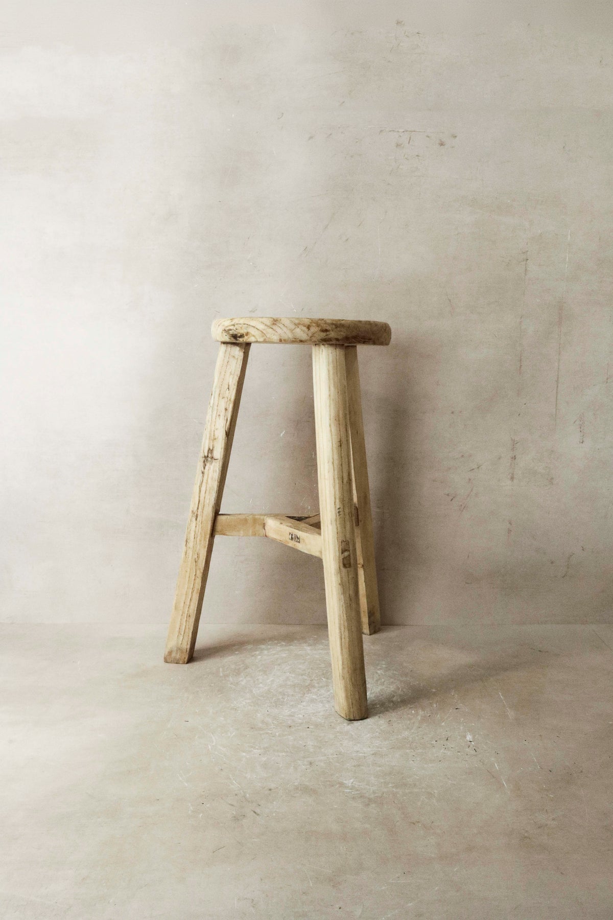 Vintage Rustic Elm Wood Stool - Round - No 25