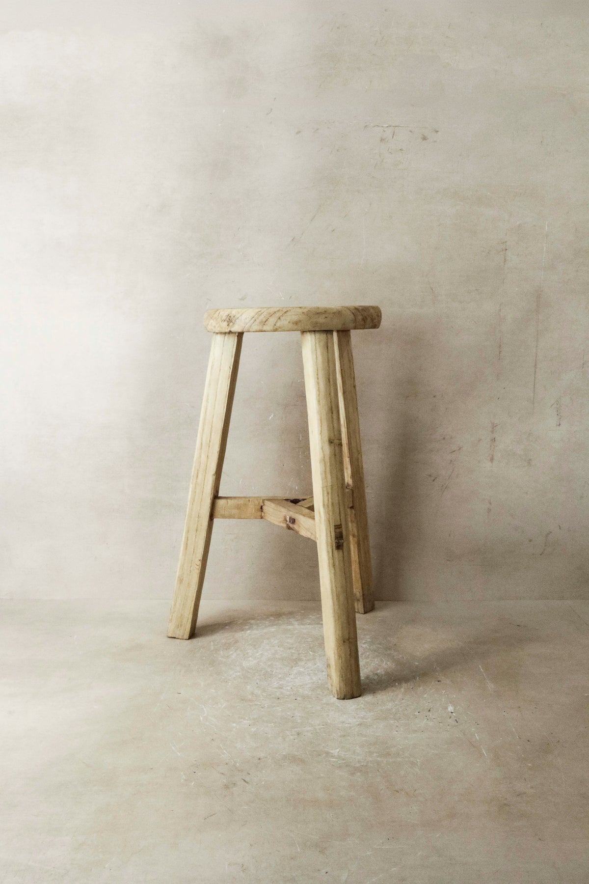 Vintage Rustic Elm Wood Stool - Round - No 25