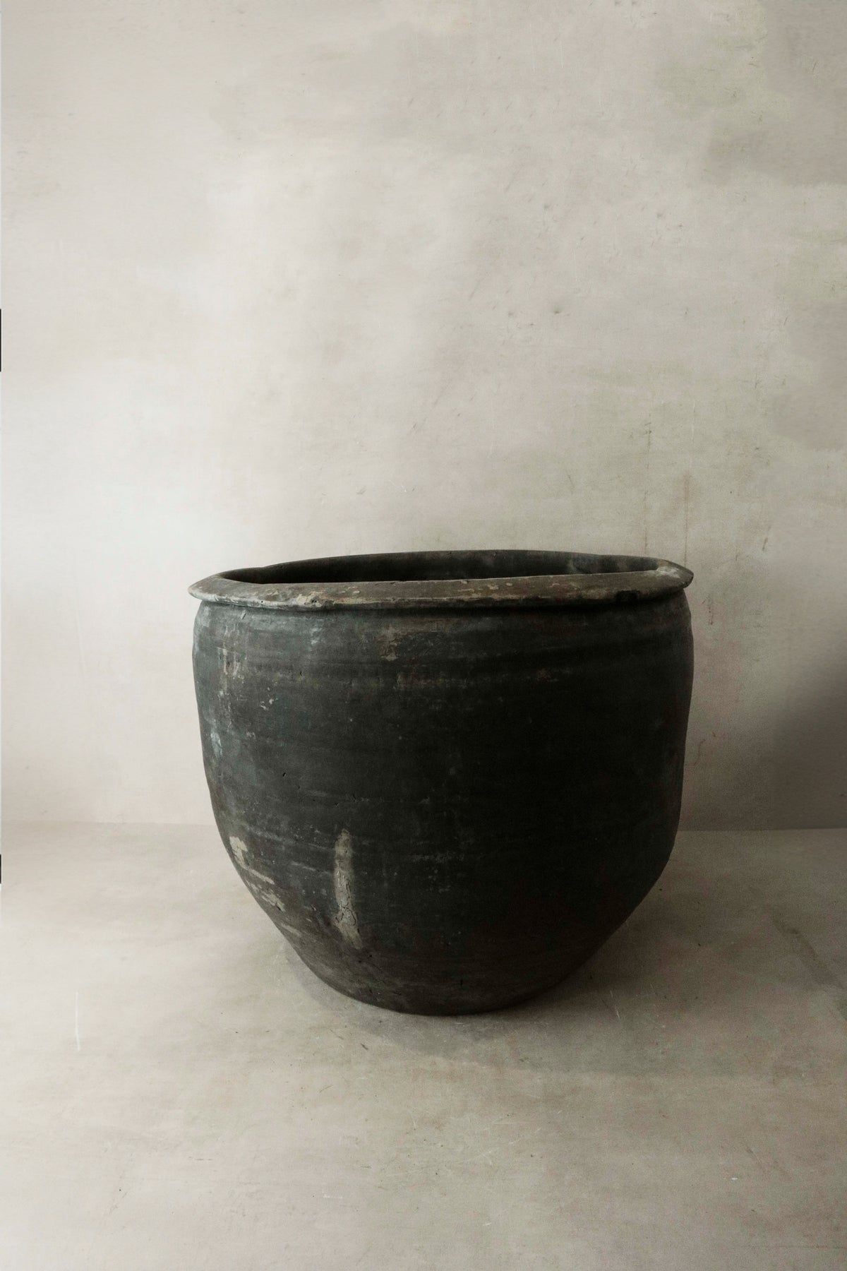Big Old Grey Asian Pots- L003
