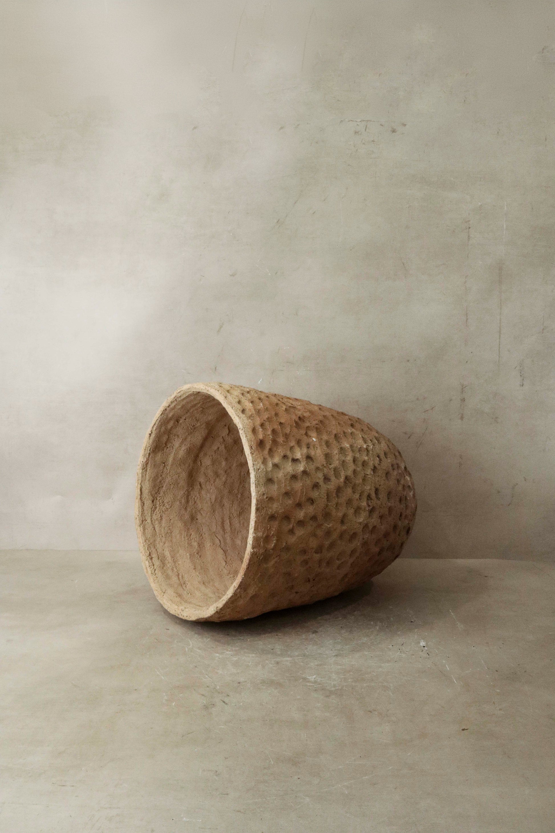 Textured Gwayi Clay Pot - Zimbabwe - 30.1