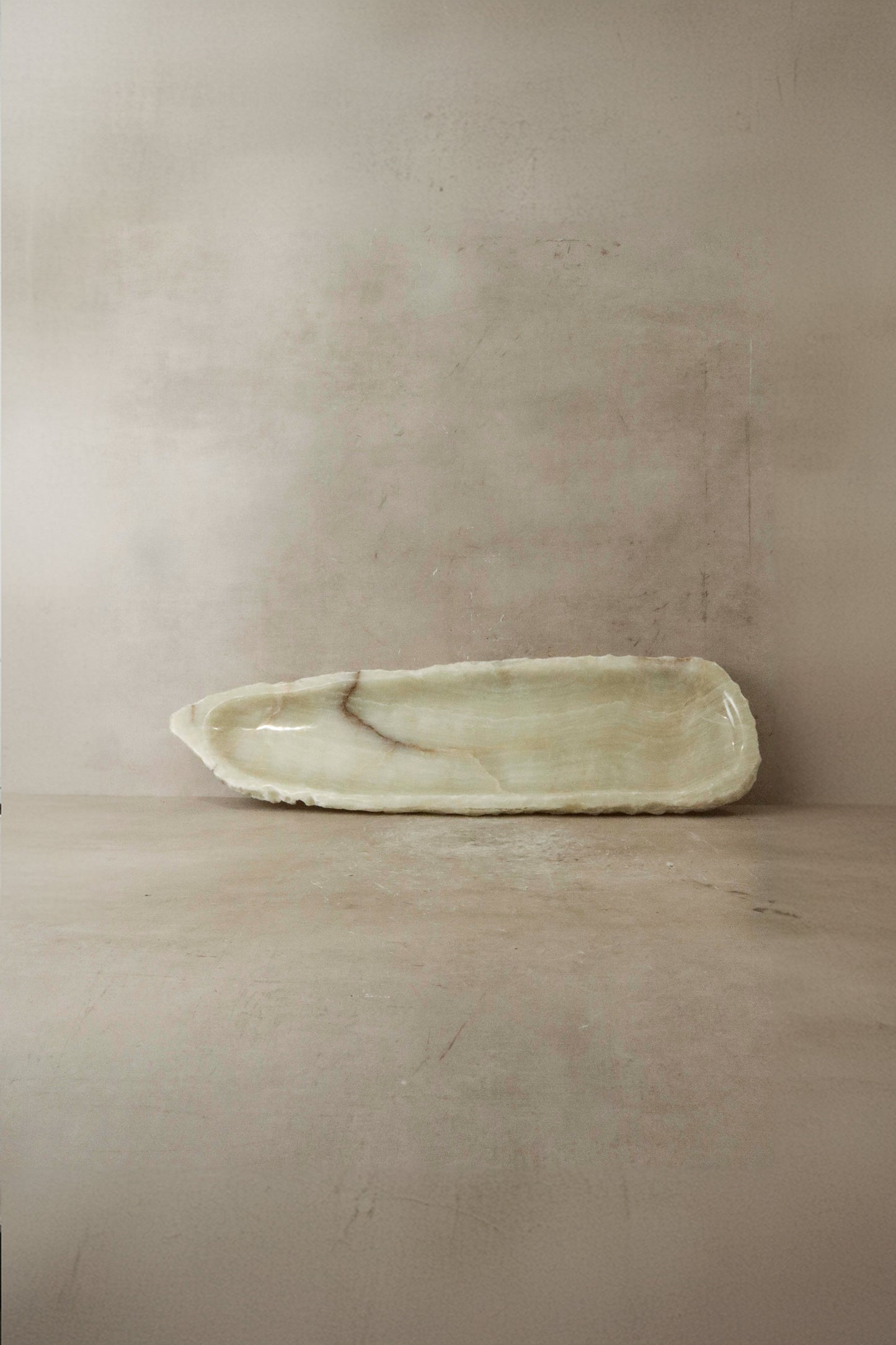 Premium Onyx Tray Raw Edge No 8