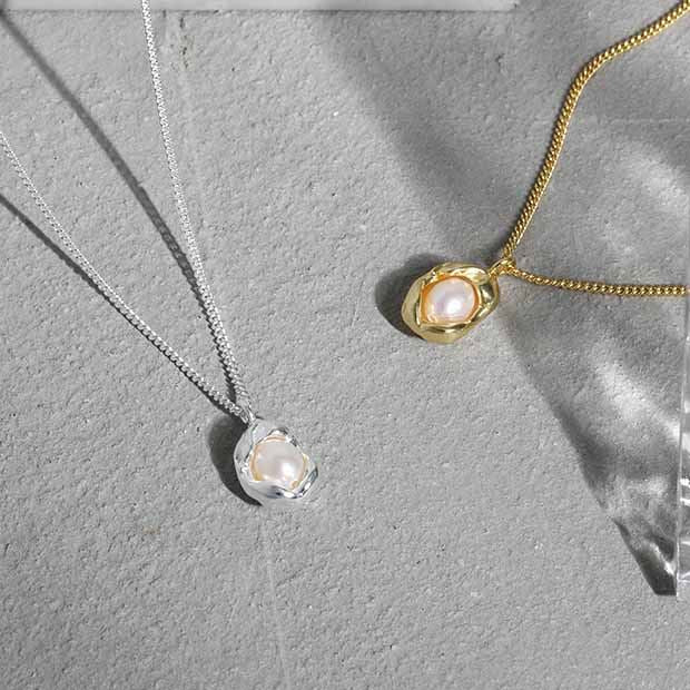 Elegant Oval Shell Genuine Cultured Pearl Necklace - Gold-Plated Silver Pearl Necklace - Perfect Pearl Necklace with Gift Wrapping Included