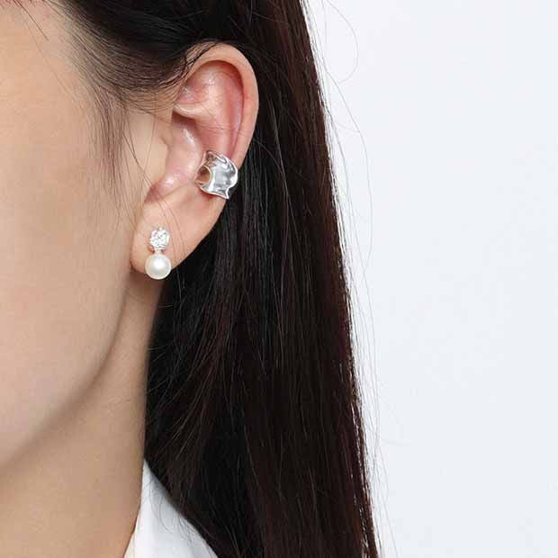 Elegant Round Natural Cultured Pearl Stud Earrings - Gold-Plated Silver Pearl Earrings for women - Perfect Pearl Earrings with Gift Wrapping Included