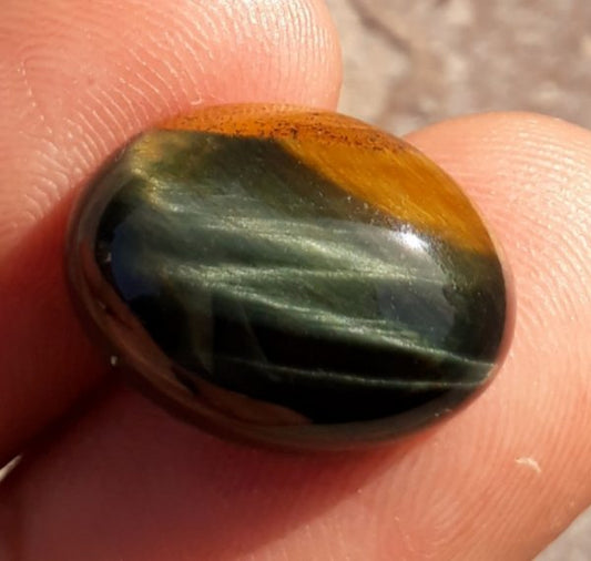 14.8ct Hawk's Eye Cabochon , Falcon's Eye, Blue Tiger's Eye, Blue Asbestos - 13x18mm