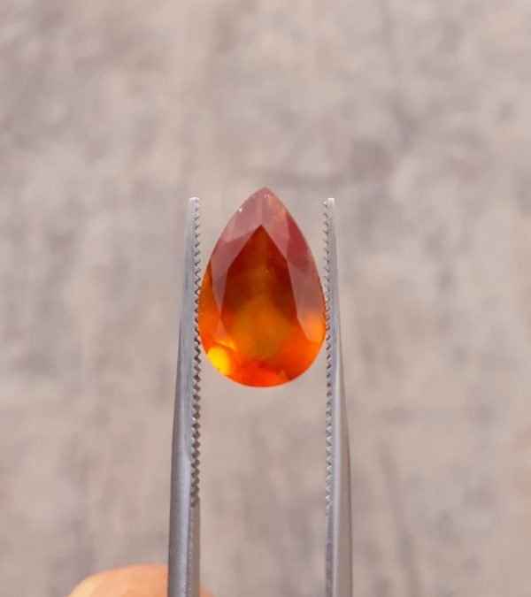 5.5ct Hessonite Garnet - Natural Faceted Hessonite Gem - 14x9mm