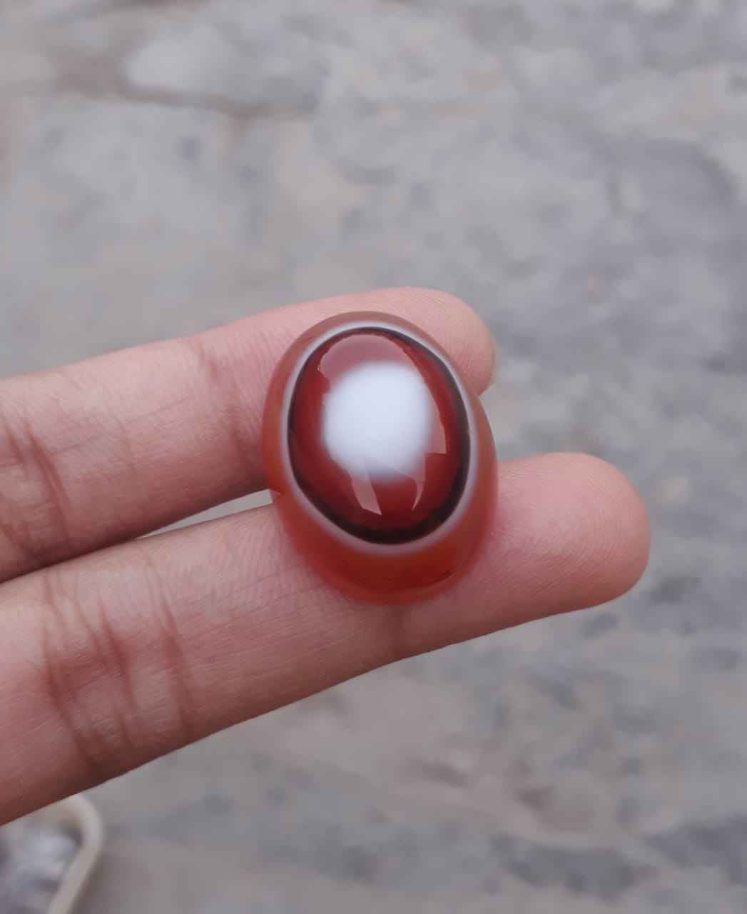 38.6ct Natural White Eye Agate For Sale - Aqeeq - Dimension 23x18x12mm