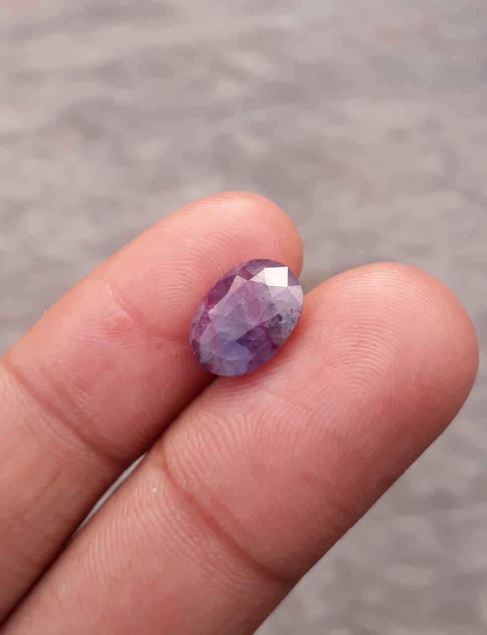 Kashmiri Yaqoot 4.4Ct - 11.4 x 8.8mm