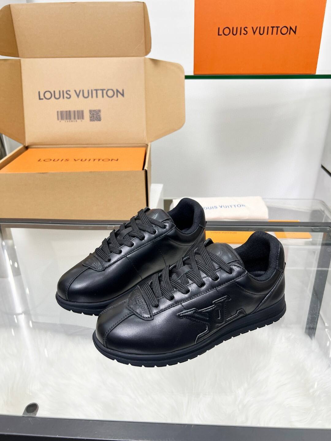 Louis Vuitton Black Leather LV Trainer Sneakers - Black