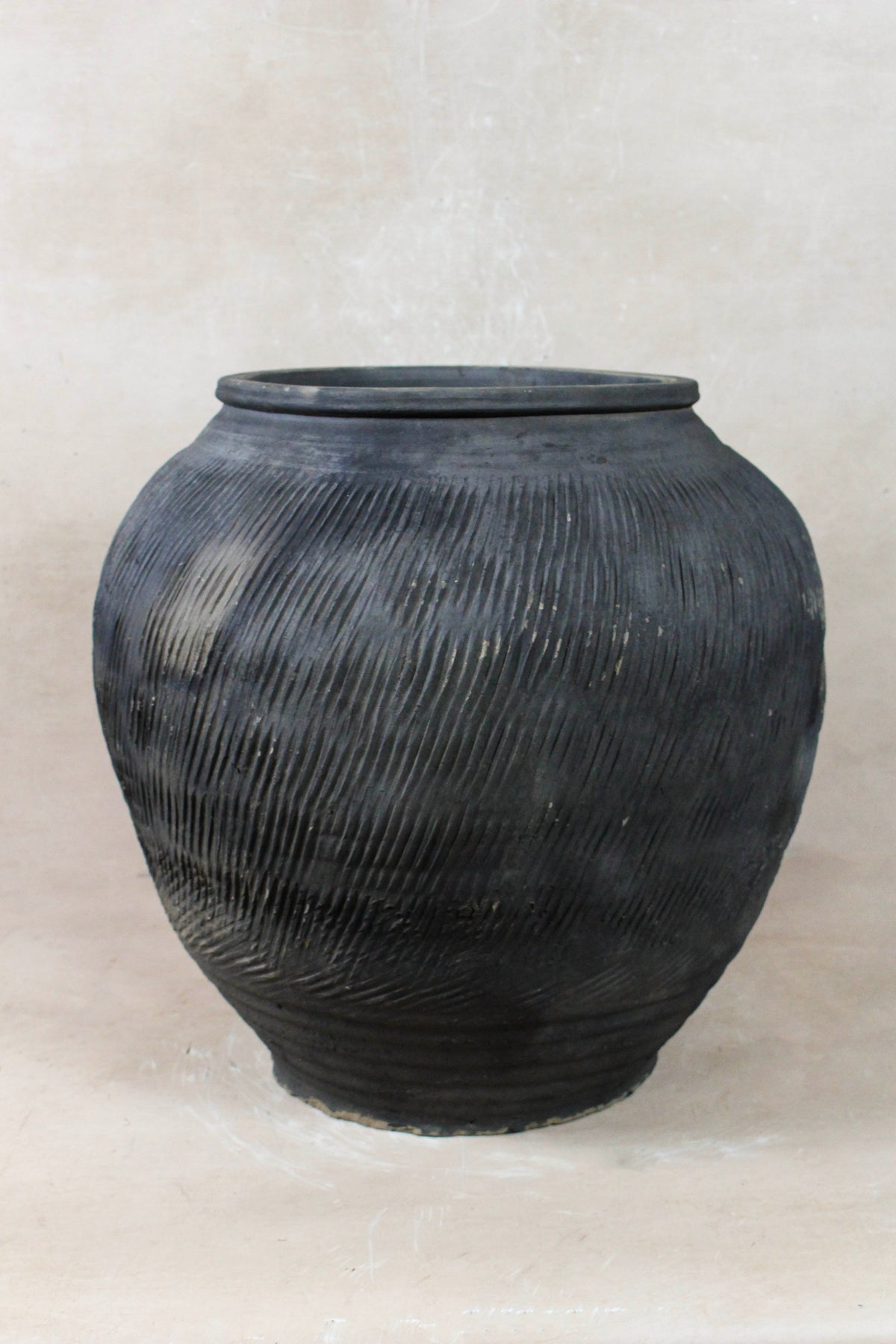 Vintage Textured Grey Pot - VT16