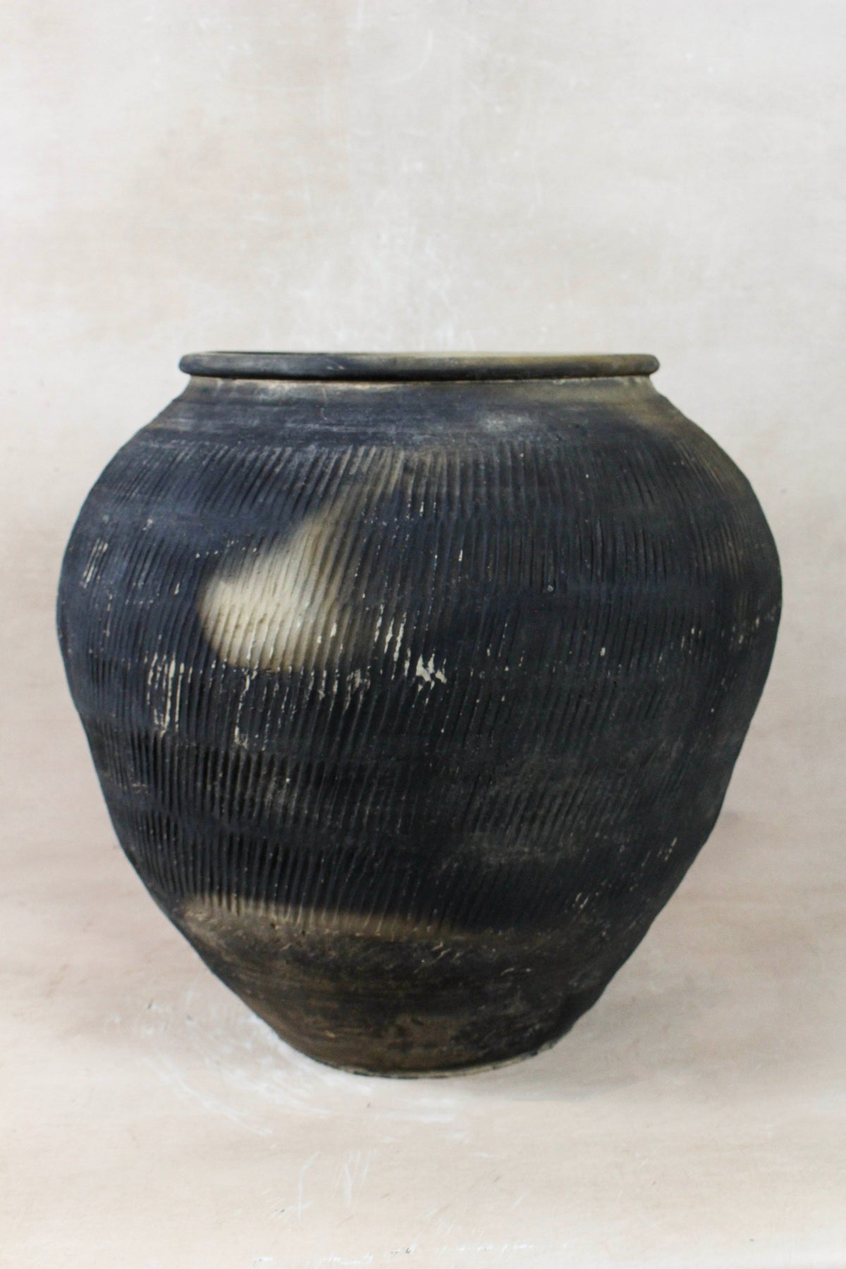 Vintage Textured Grey Pot - VT17