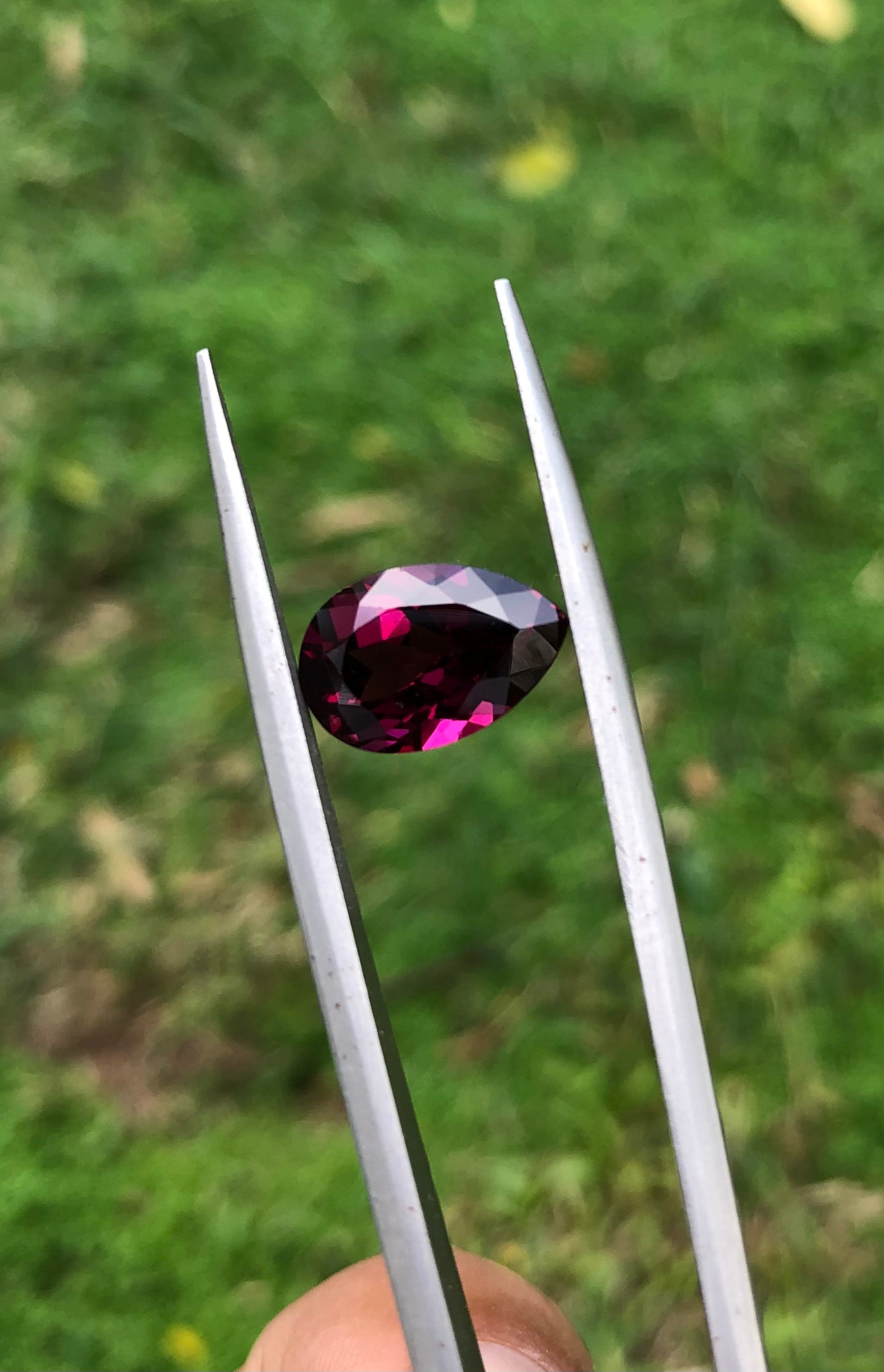 4.1ct Pyrope Garnet - Natural Faceted Pyrope Gem -