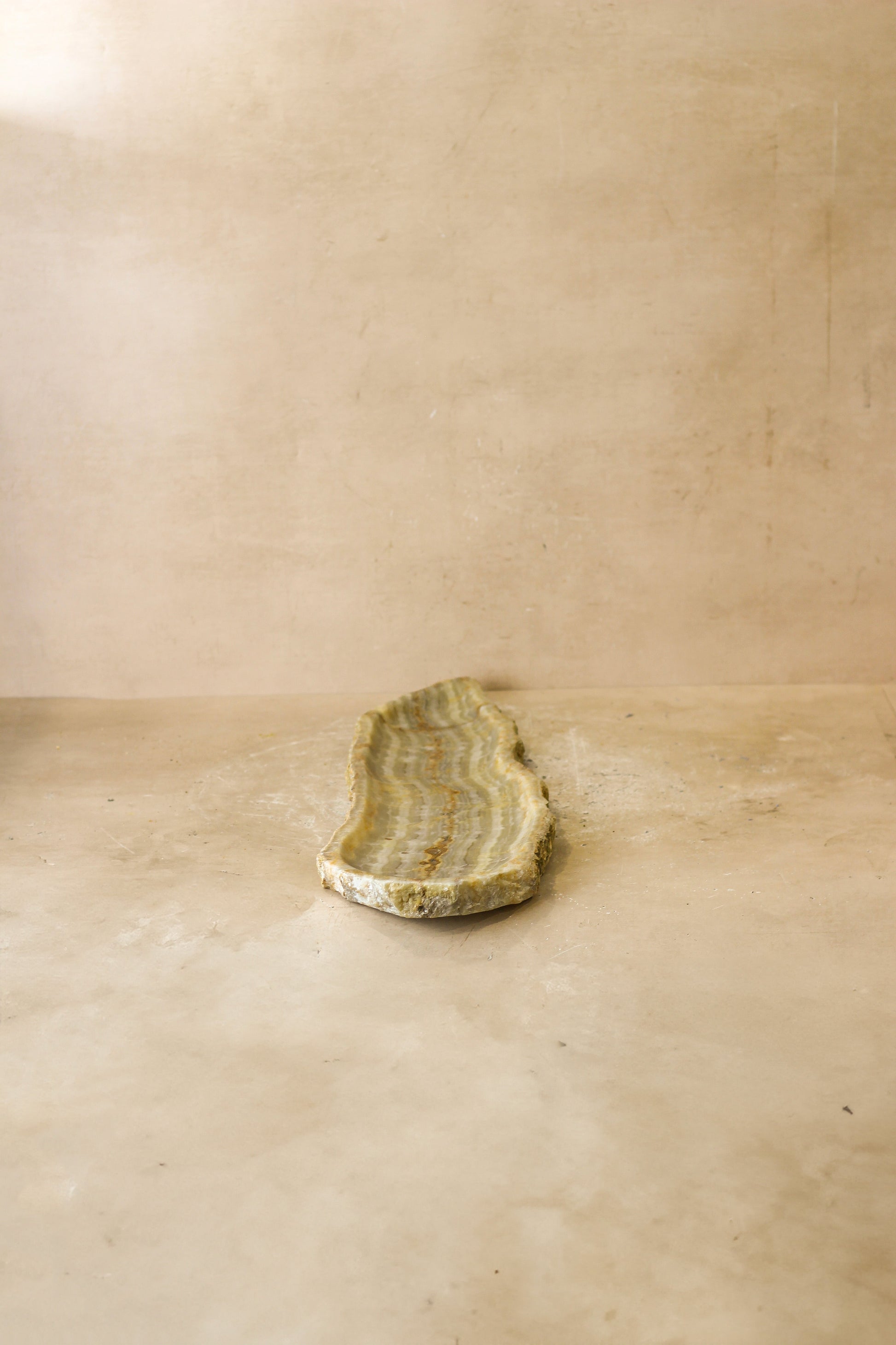 Premium Onyx Tray Raw Edge No 14