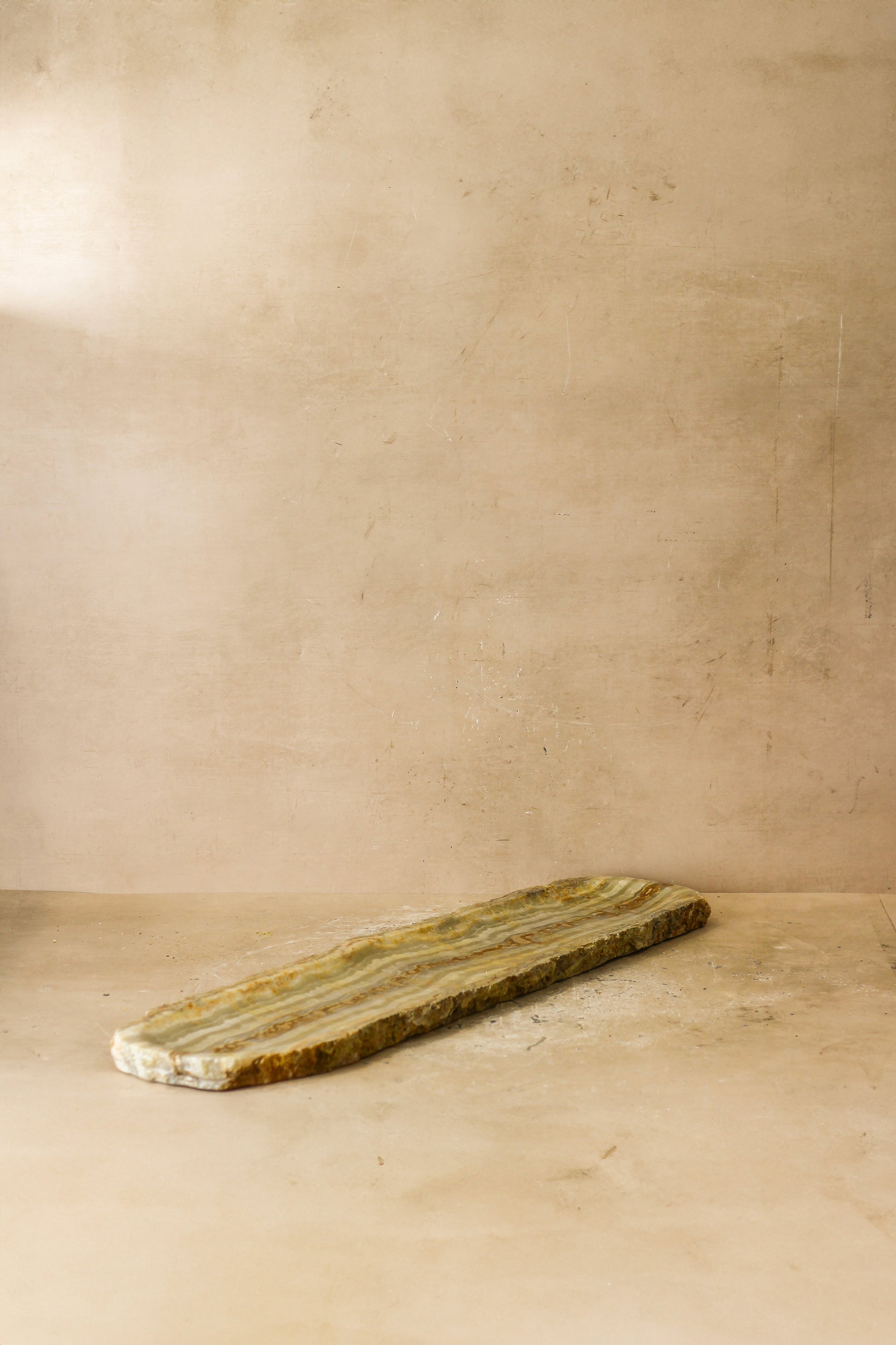 Premium Onyx Tray Raw Edge No 15