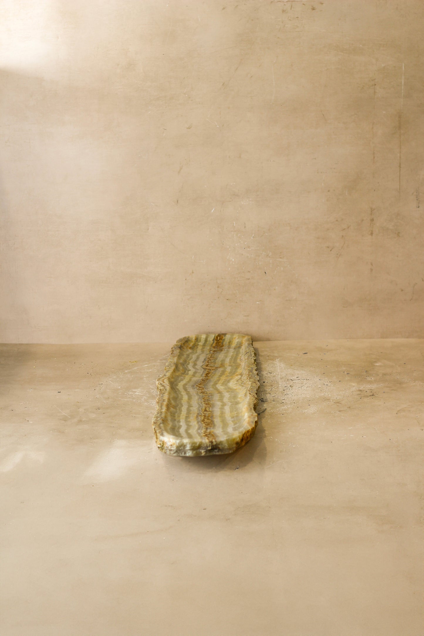 Premium Onyx Tray Raw Edge No 15