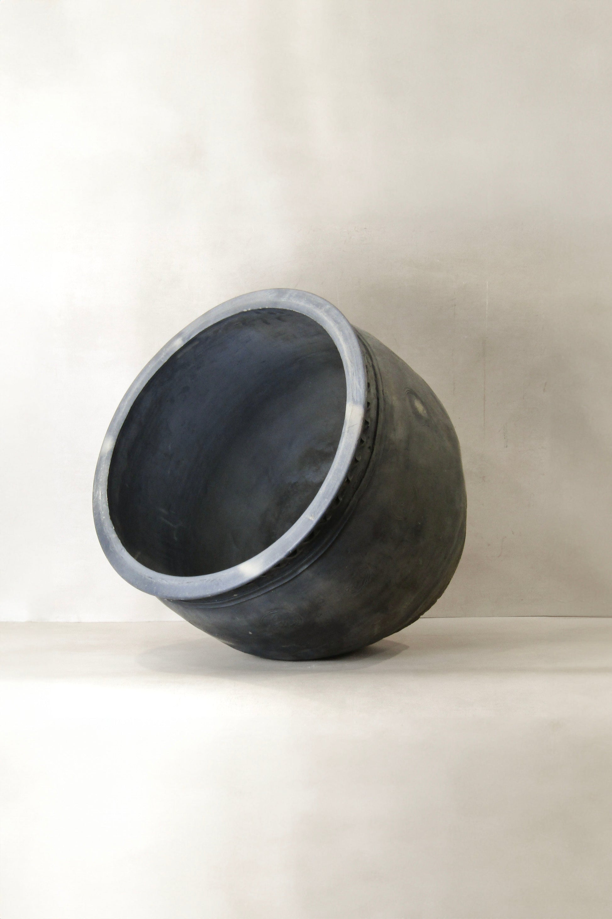 Big Old Grey Asian Pots - L018