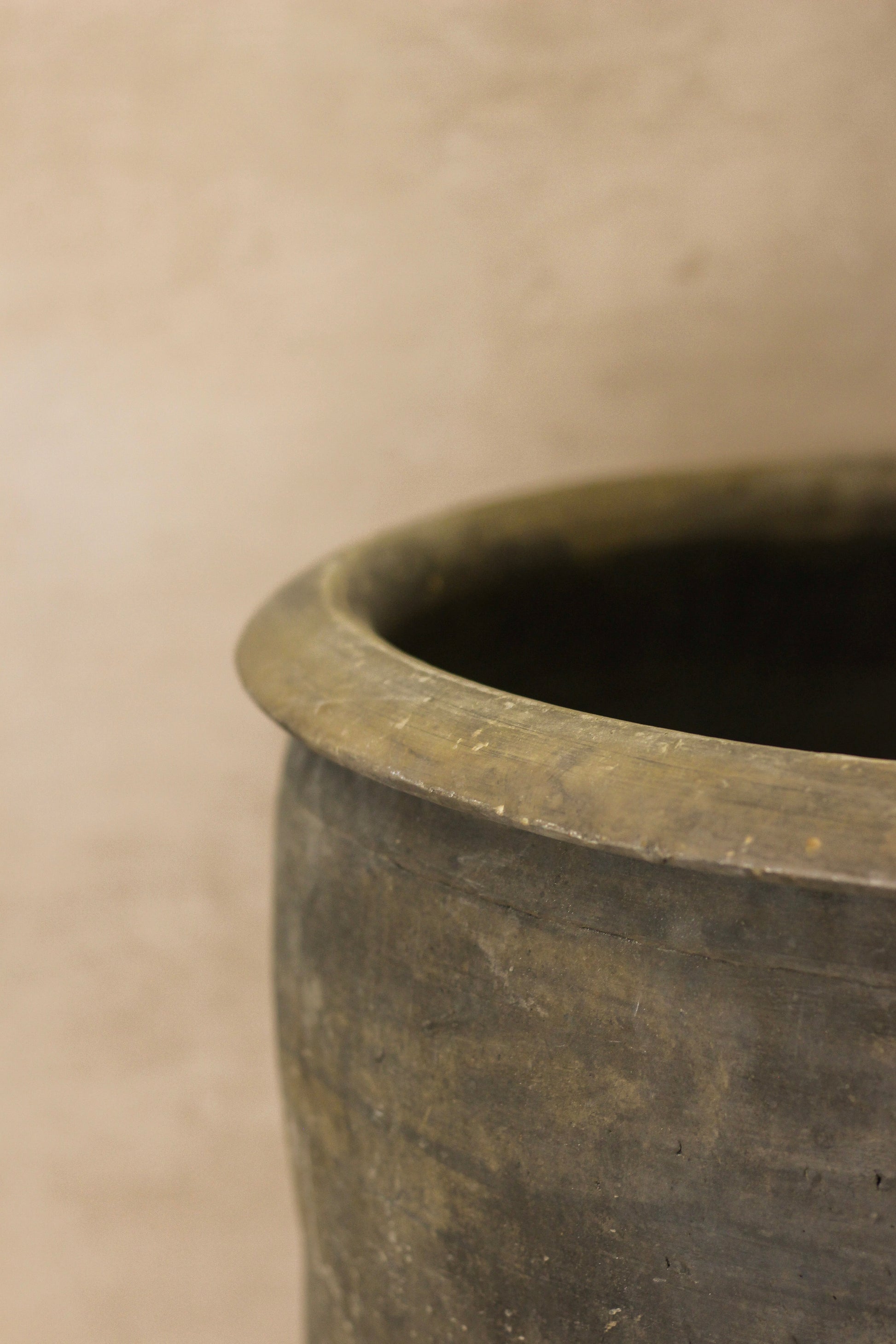 Big Old Grey Asian Pots - L013