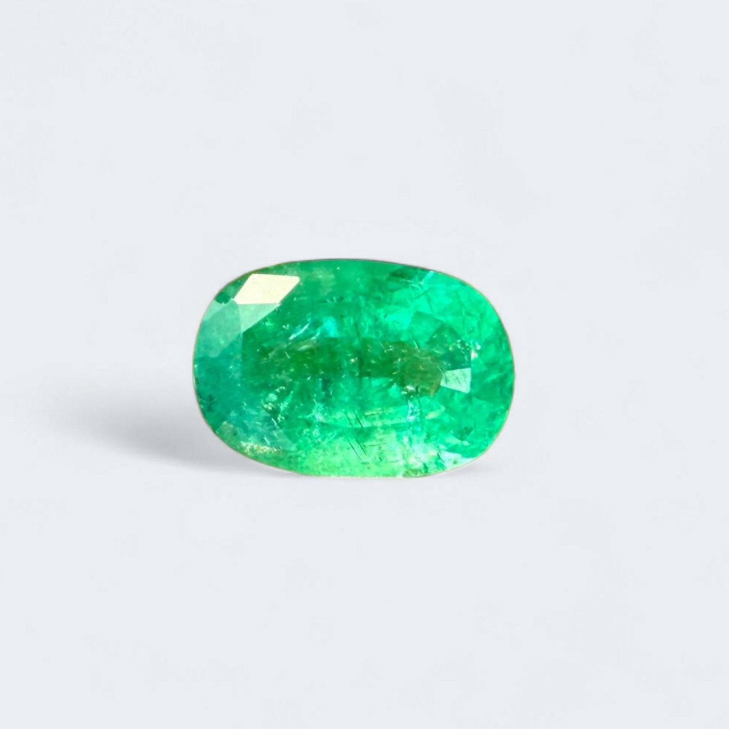 4.90ct - Natural Emerald - Budh Ratna - Zamurd - Pachu Stone, Markat Mani Stone - 12.9 x 8.8 x 6.7mm