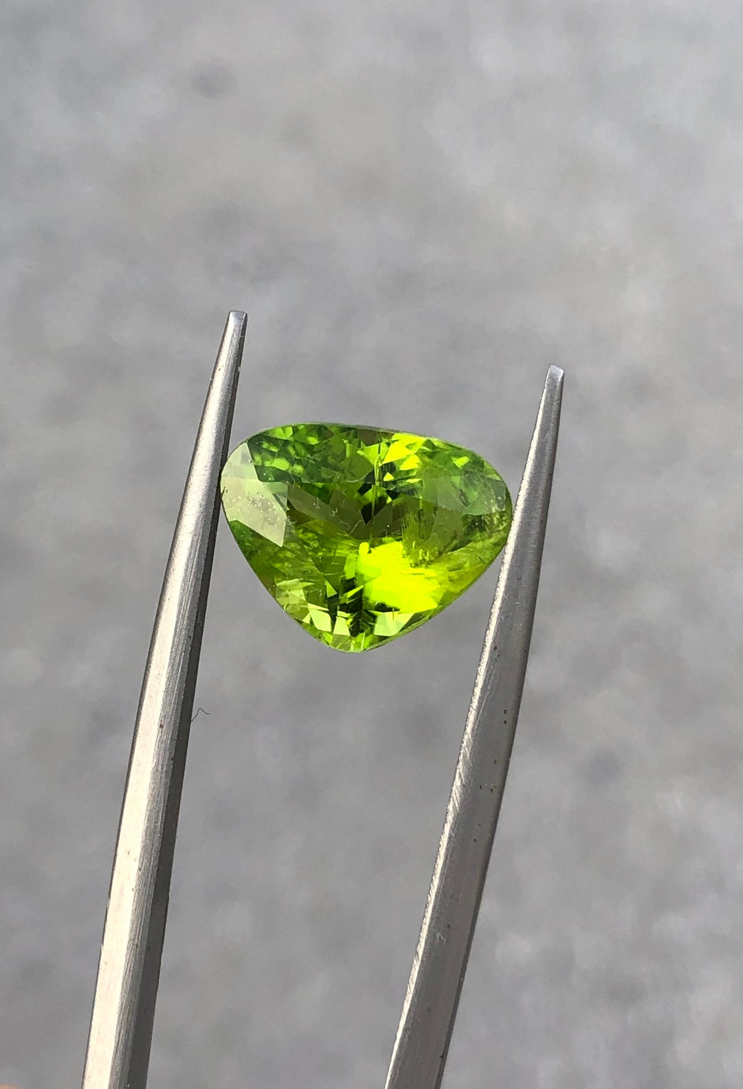 5.6ct Natural Peridot Gemstone- Olivine - Chrysolite Gem - August Birthstone -13x10x7mm