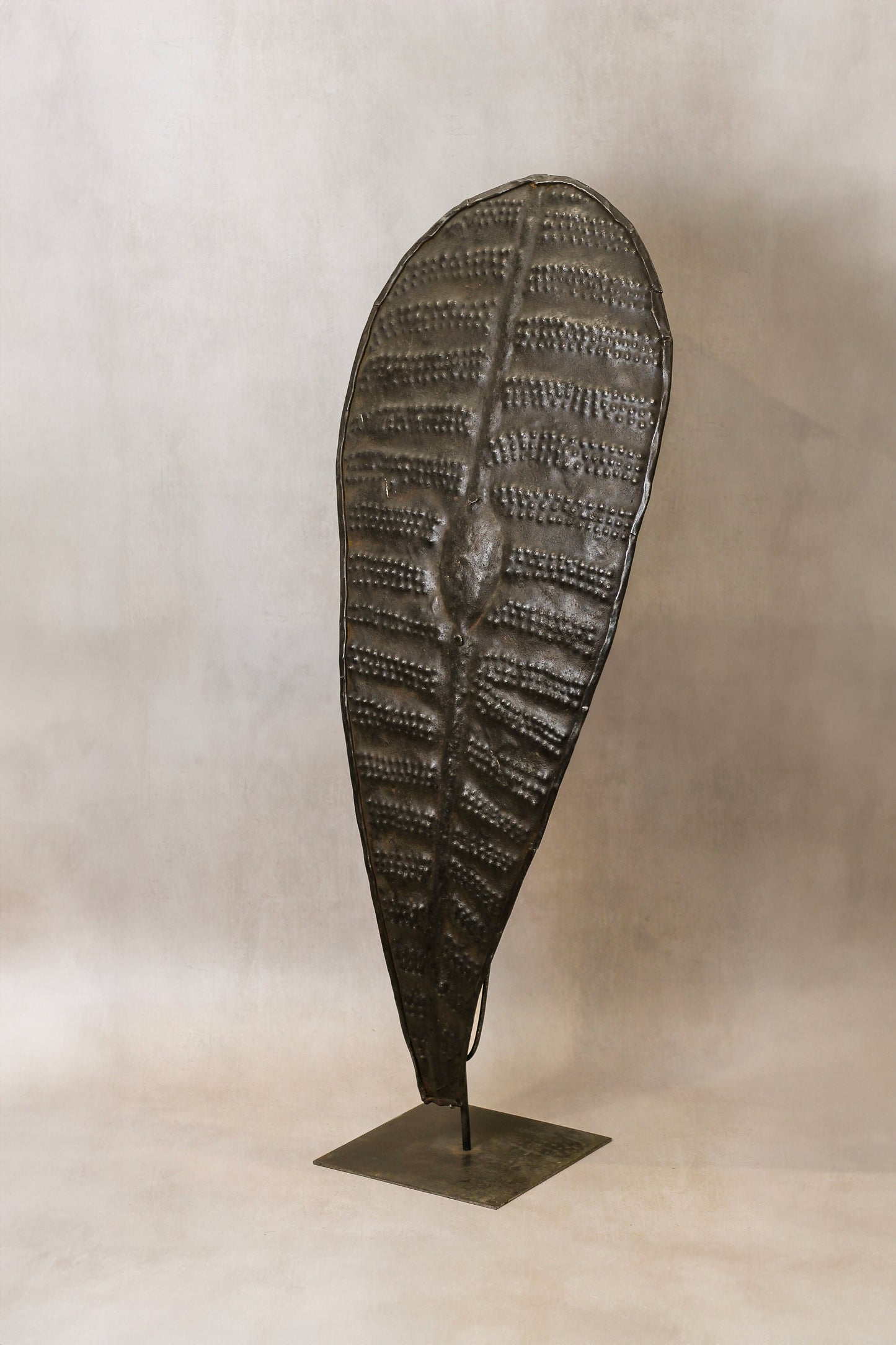 Vintage Sudanese Dinka Shield - 44.1