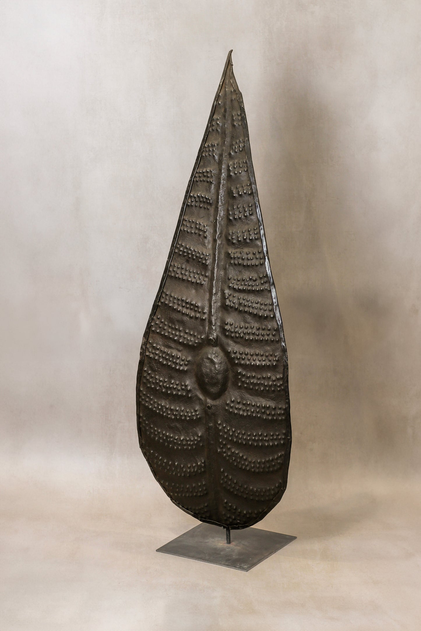 Vintage Sudanese Dinka Shield - 44.2