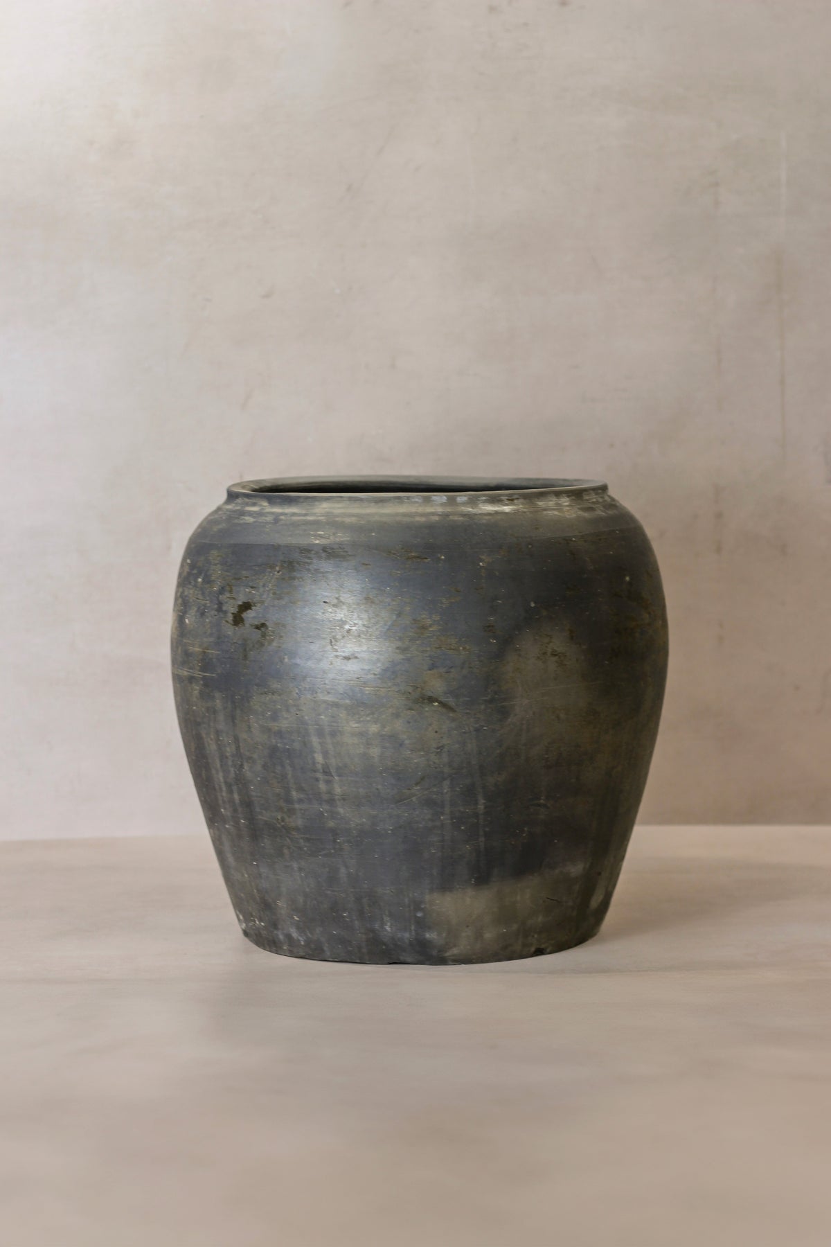 Vintage Dark Pot - No 72