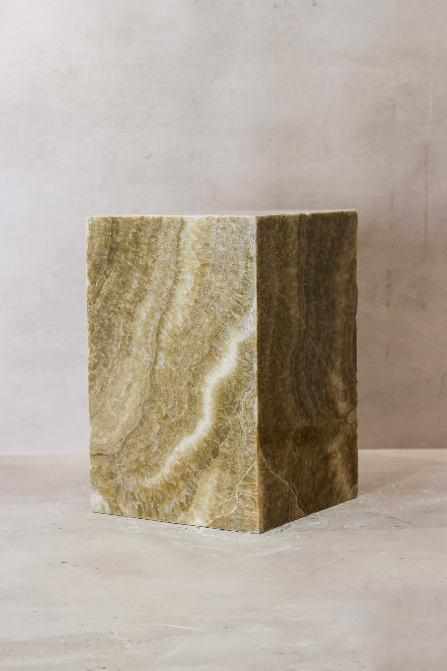 Onyx Side Table Pedestal - Hollow - No 13