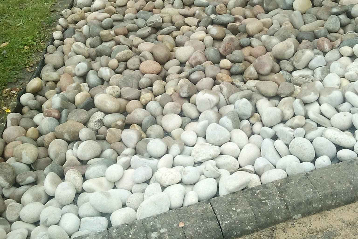 20-30mm Beach Pebbles