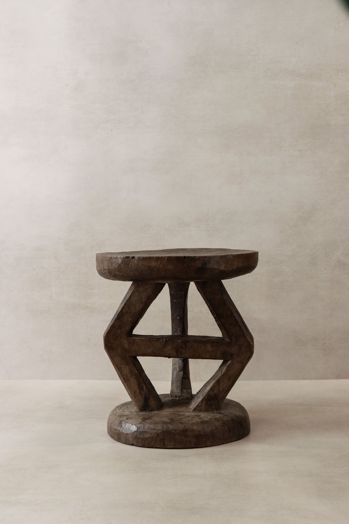 Tonga Stool - 22.2
