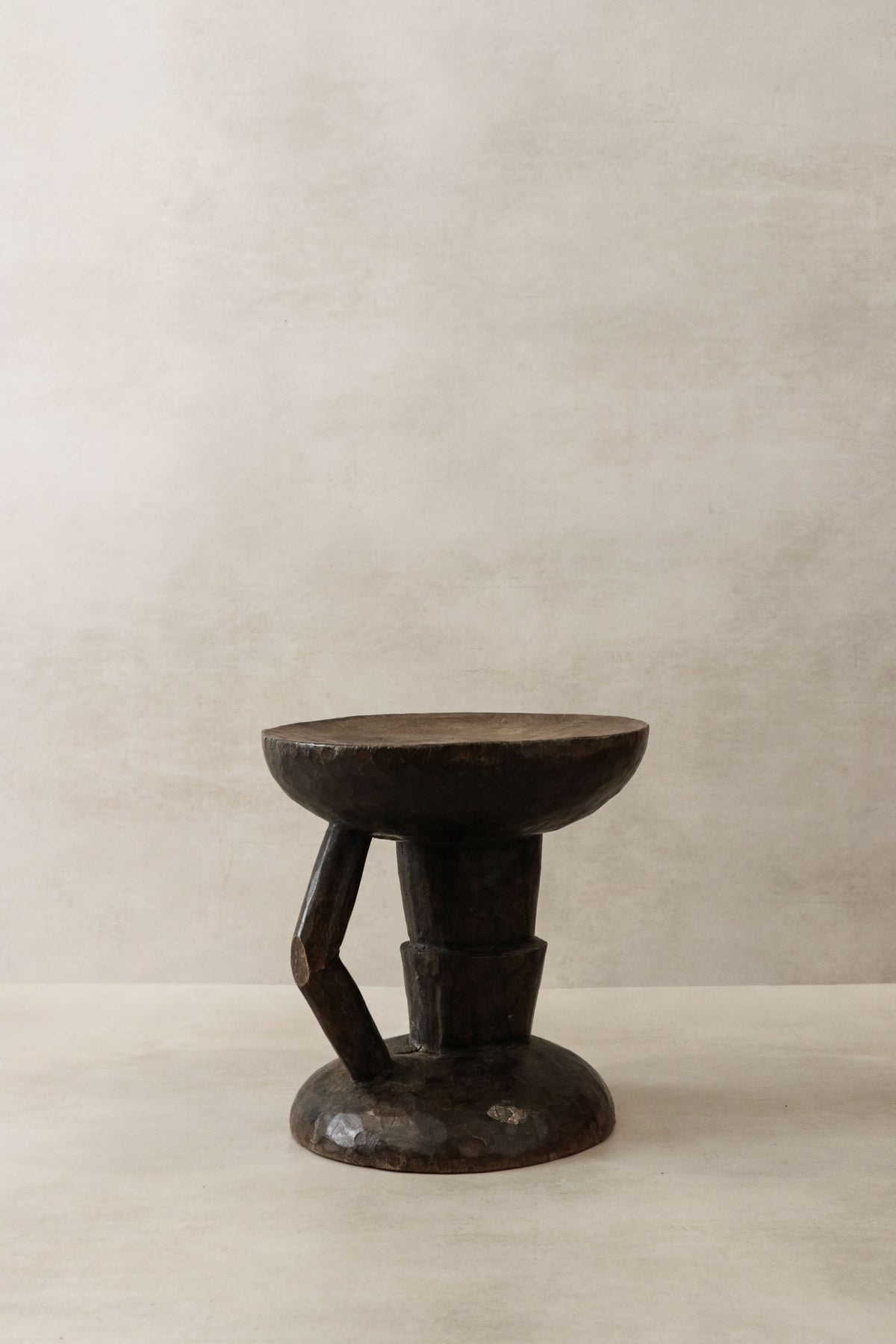 Tonga Stool - 33.2