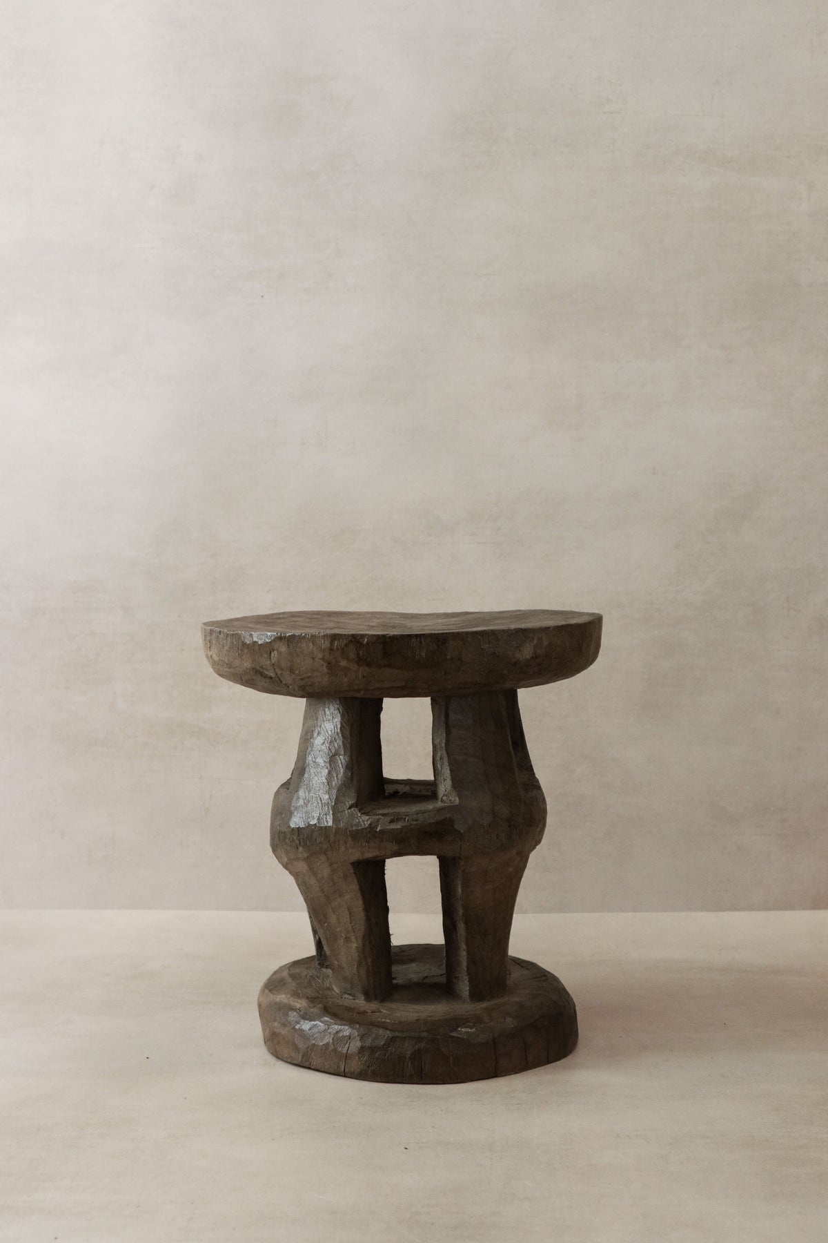 Tonga Stool - 102.3
