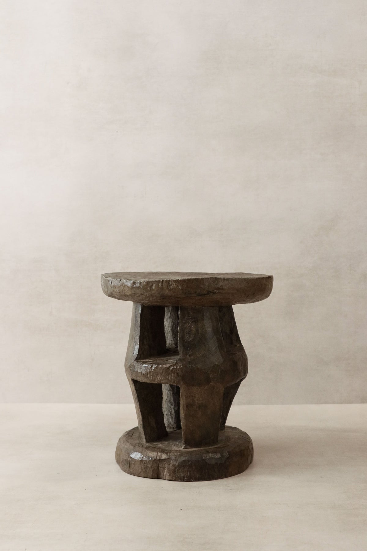 Tonga Stool - 102.3