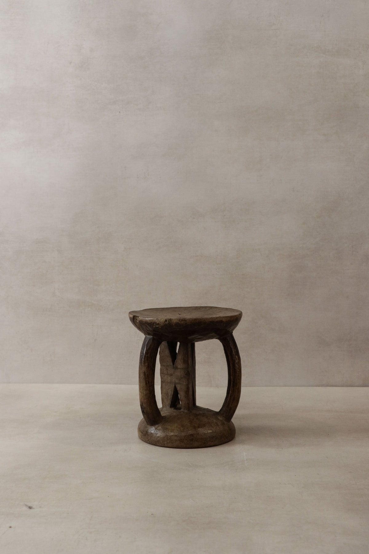 Tonga Stool - 23.2