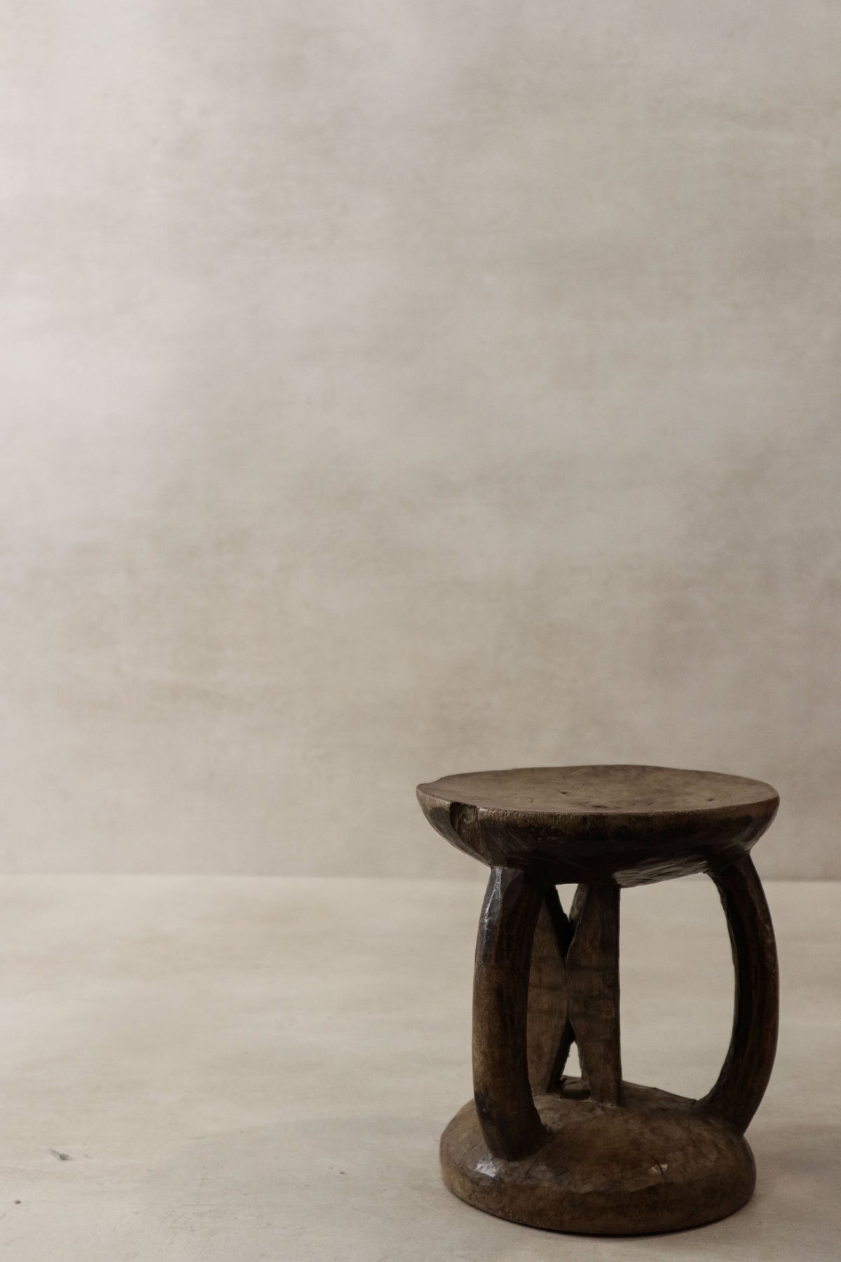 Tonga Stool - 23.2