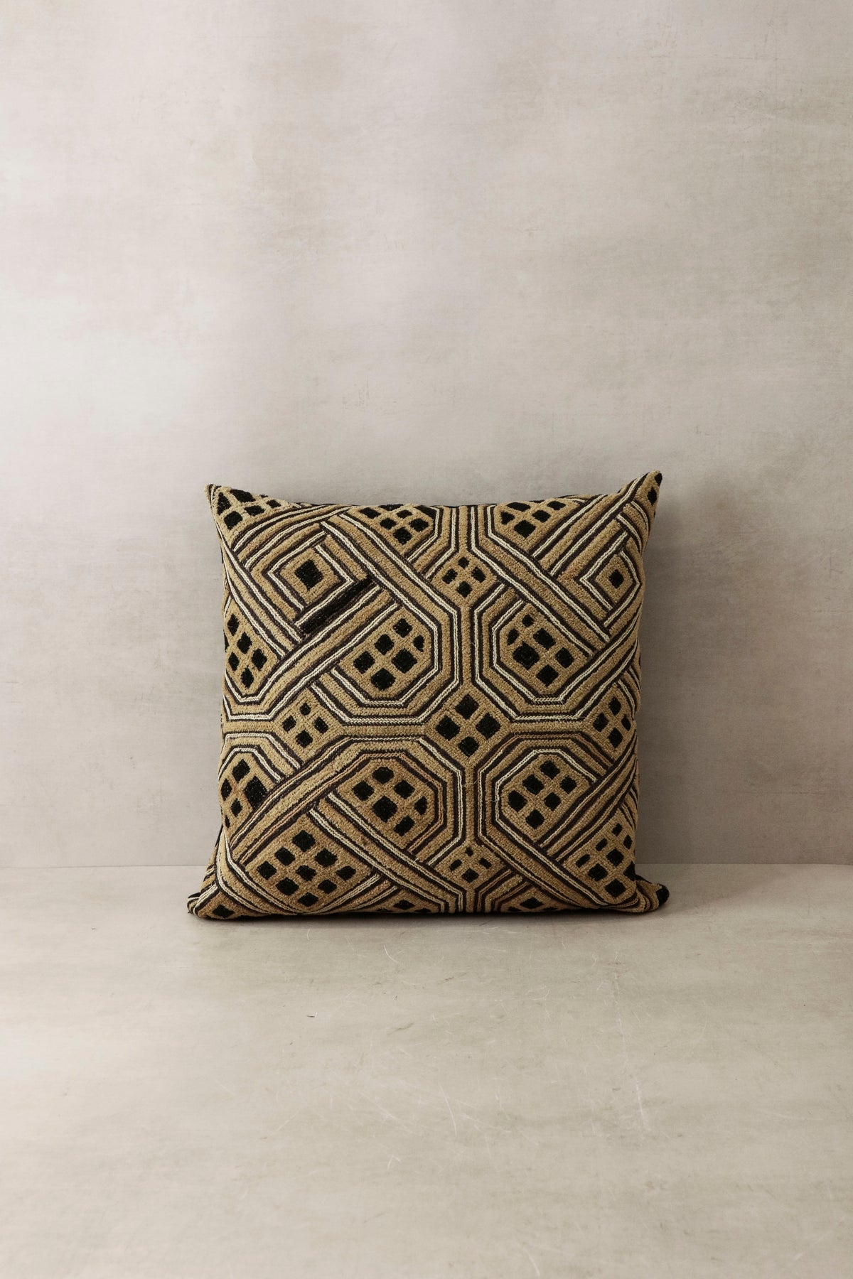 Showa cloth cushion - 74.3