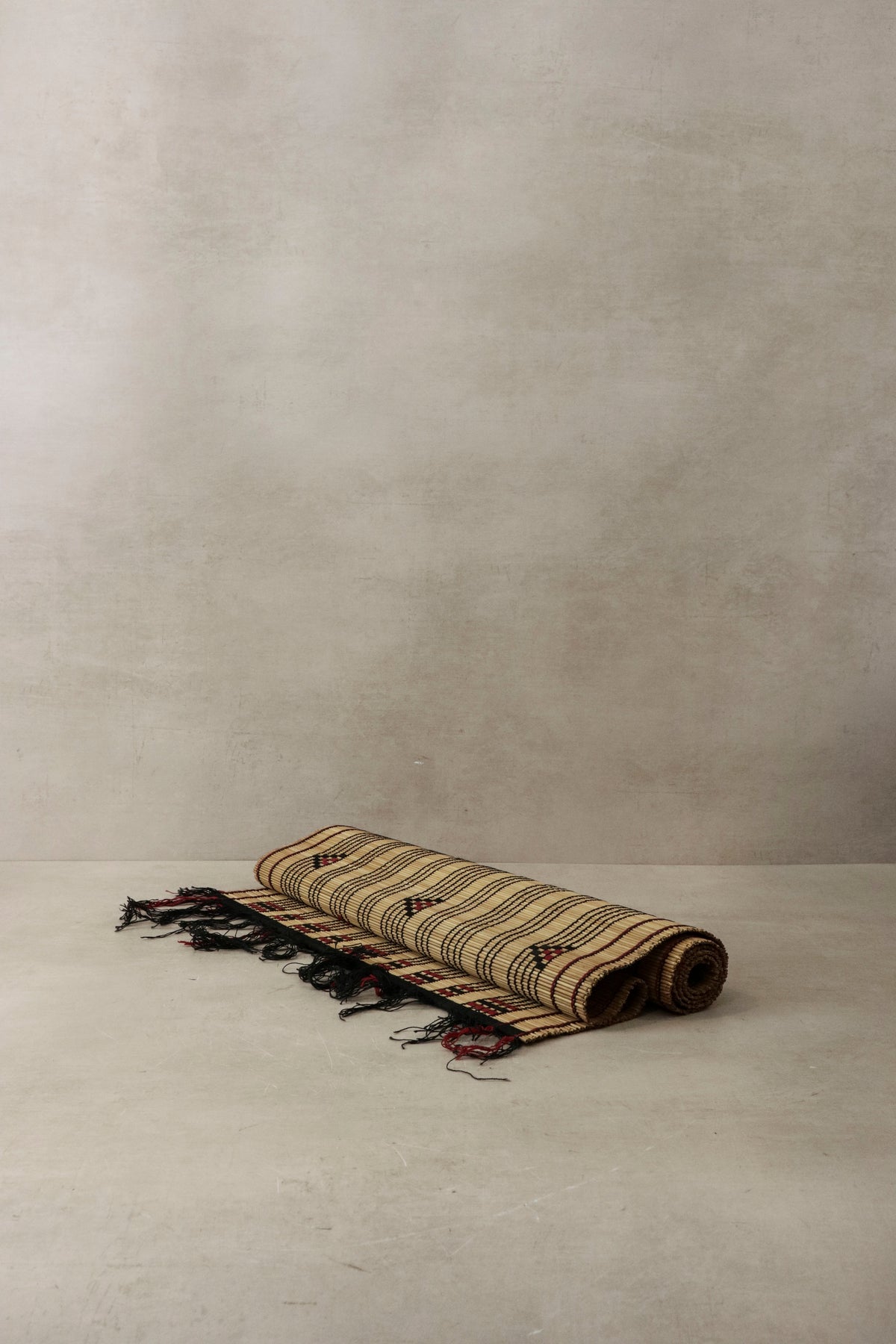 Tuareg reed and textile mat - 77.1