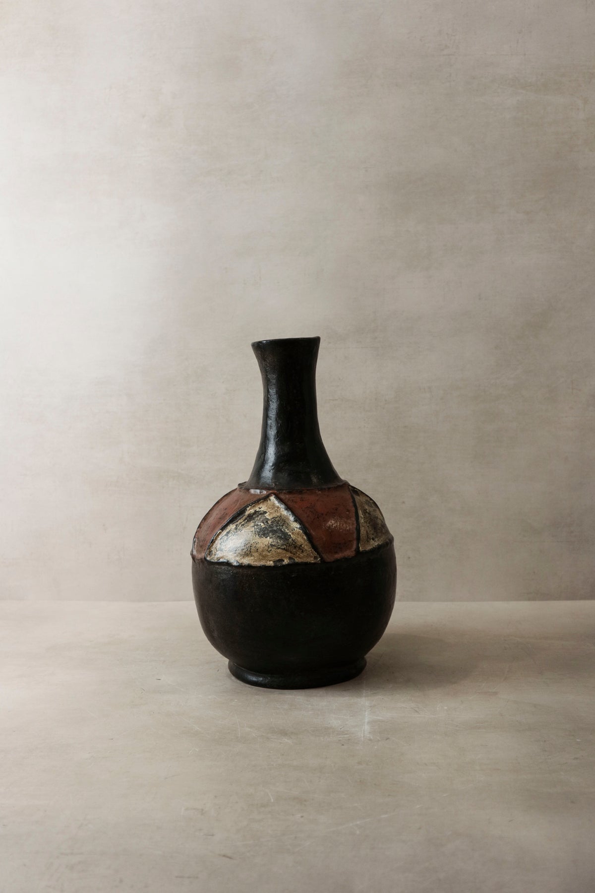 Mangbetu Clay Vase, Tanzania - 41.2