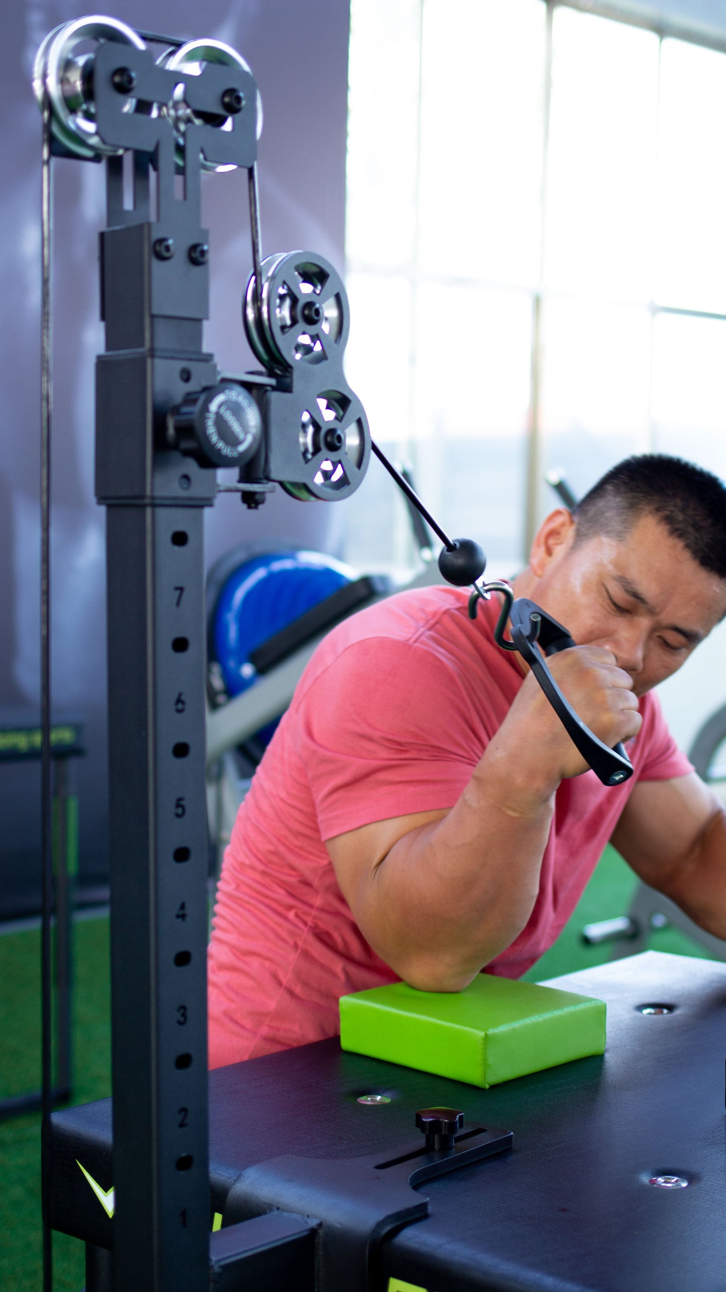 Fully Adjustable Upright Arm Wrestling Table Pulley