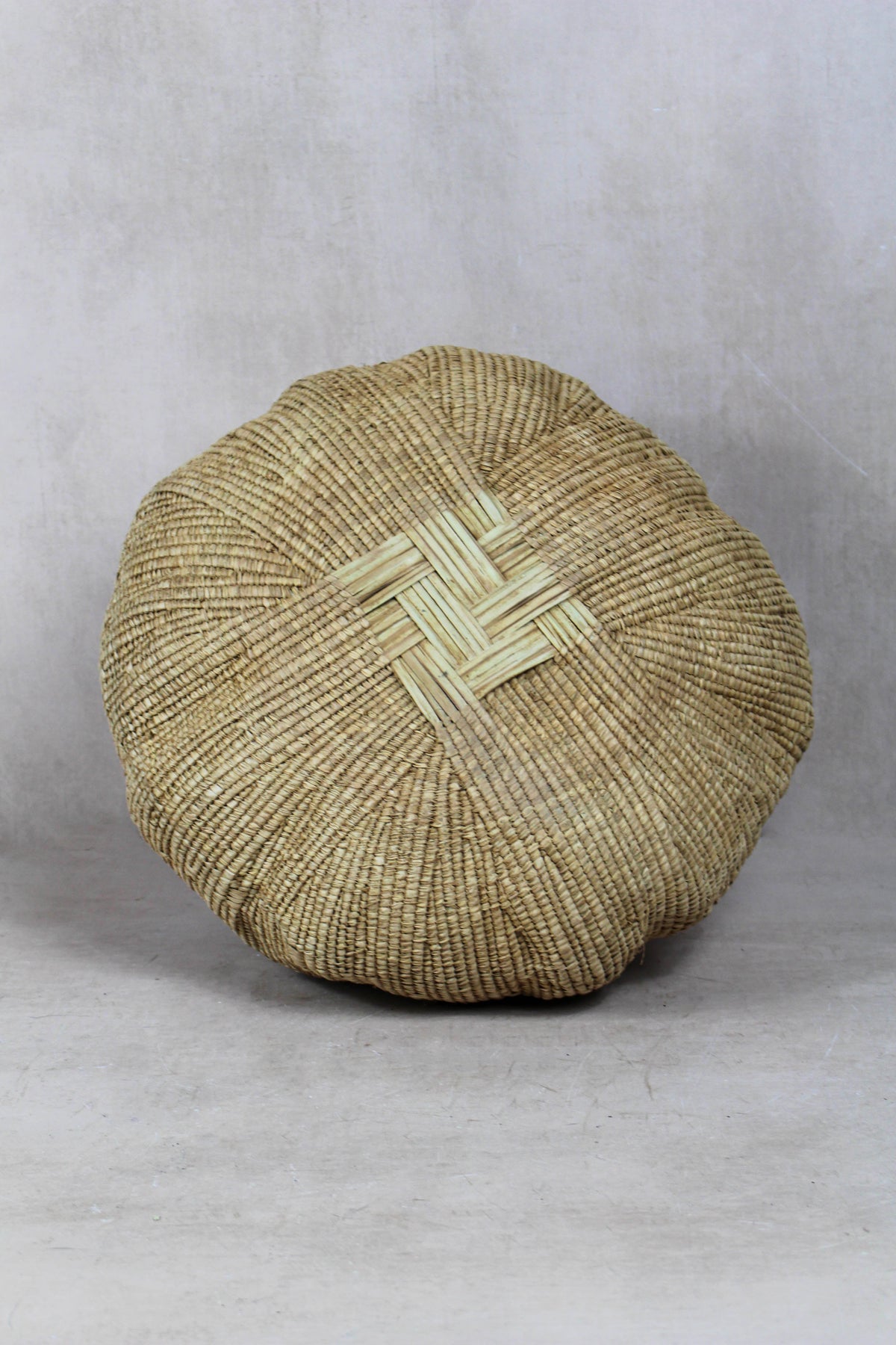 Garlic Gourd woven basket - Zimbabwe - 18.12