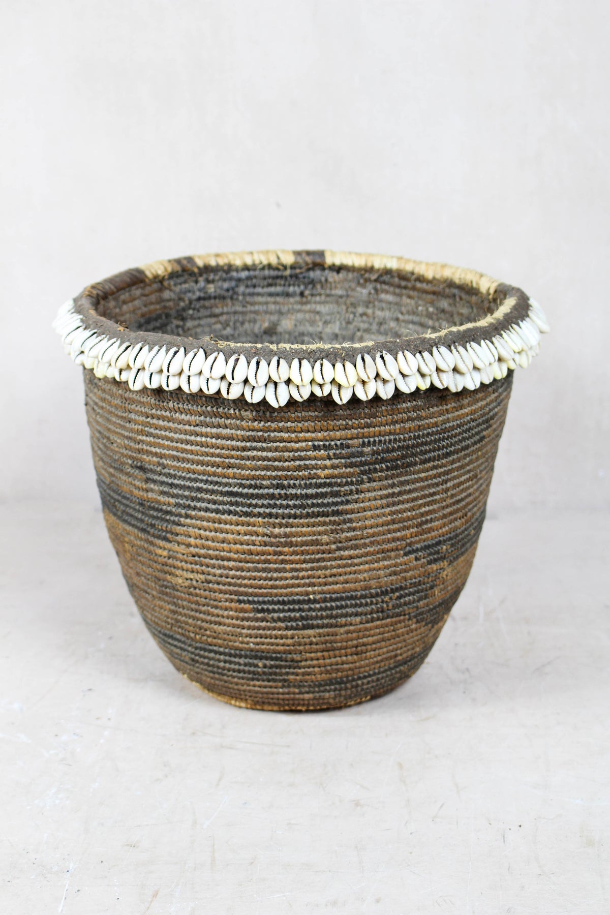 Vintage Tutsi Basket - Rwanda - with Cowrie shells - 106.9