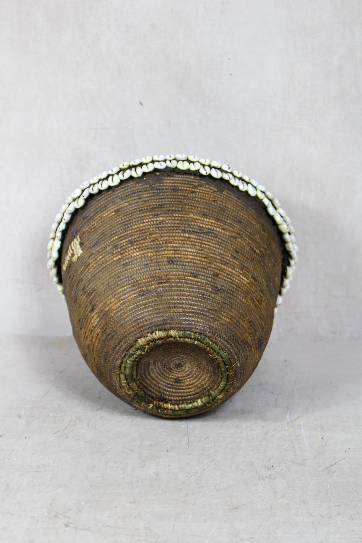 Vintage Tutsi Basket - Rwanda - with Cowrie shells - 106.10