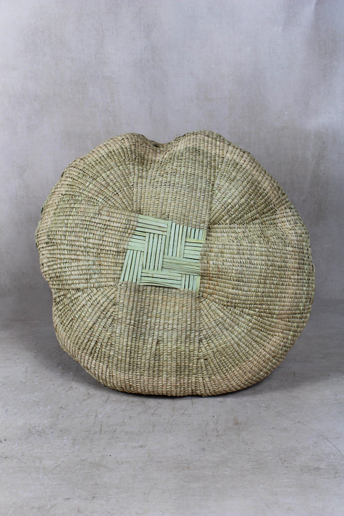Garlic Gourd woven basket - Zimbabwe - 18.15