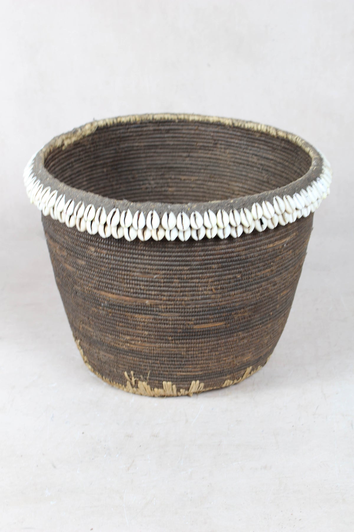 Vintage Tutsi Basket - Rwanda - with Cowrie shells - 106.14