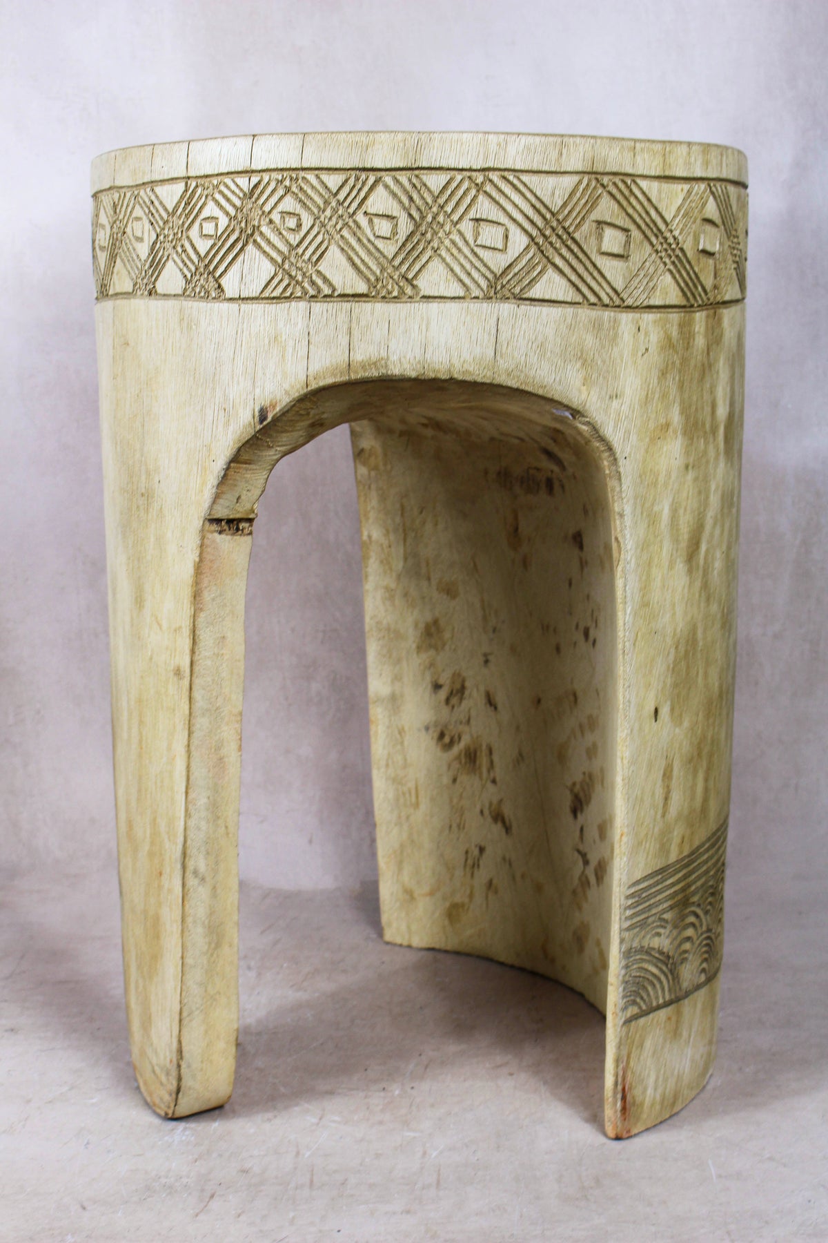 Wood Side Table - Cameroon - 94.2